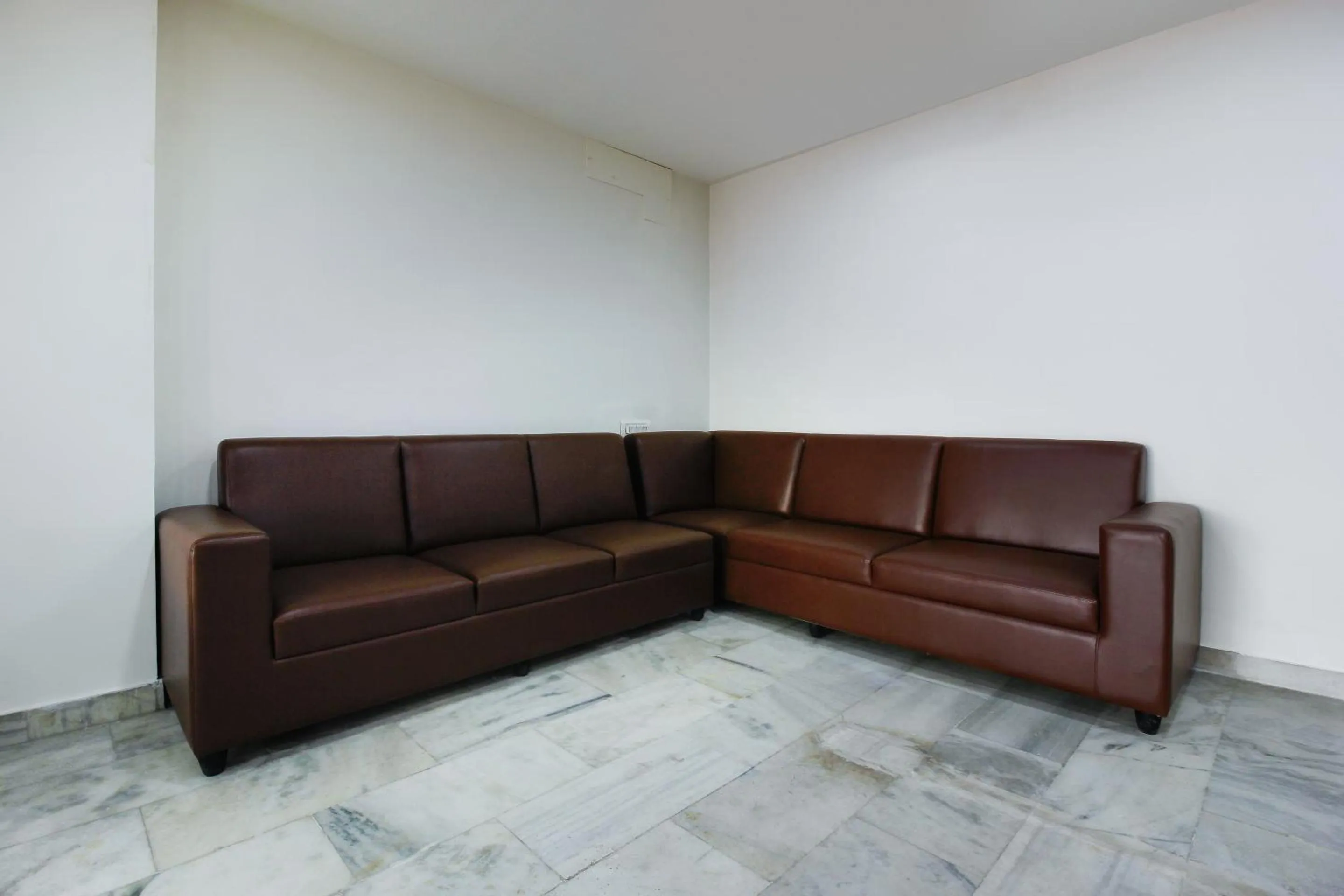 Lobby or reception in Super Capital O Sri Suprabhat Grand Near Kachiguda Railway Station