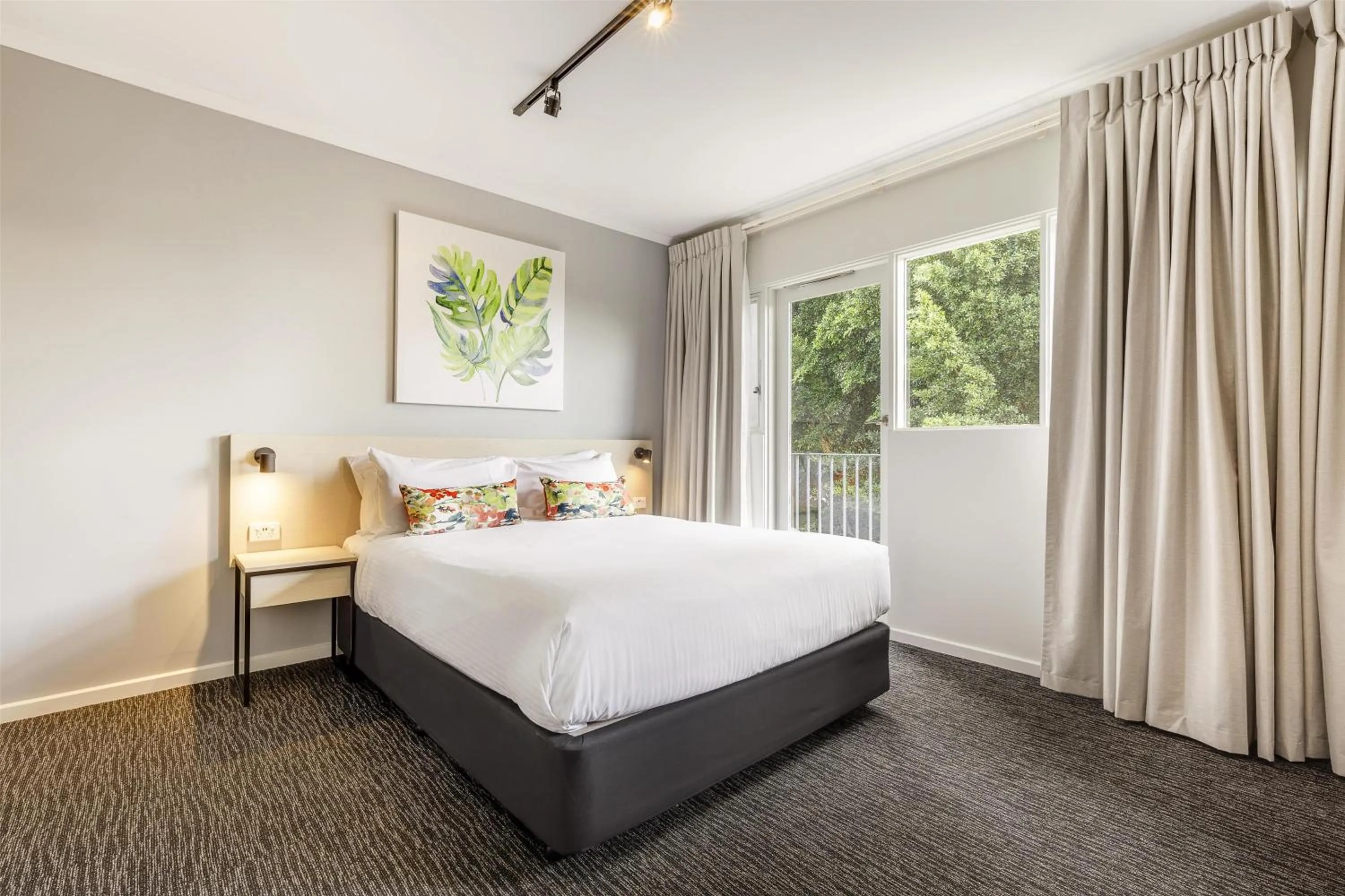 Bedroom, Bed in Nightcap at Findon Hotel