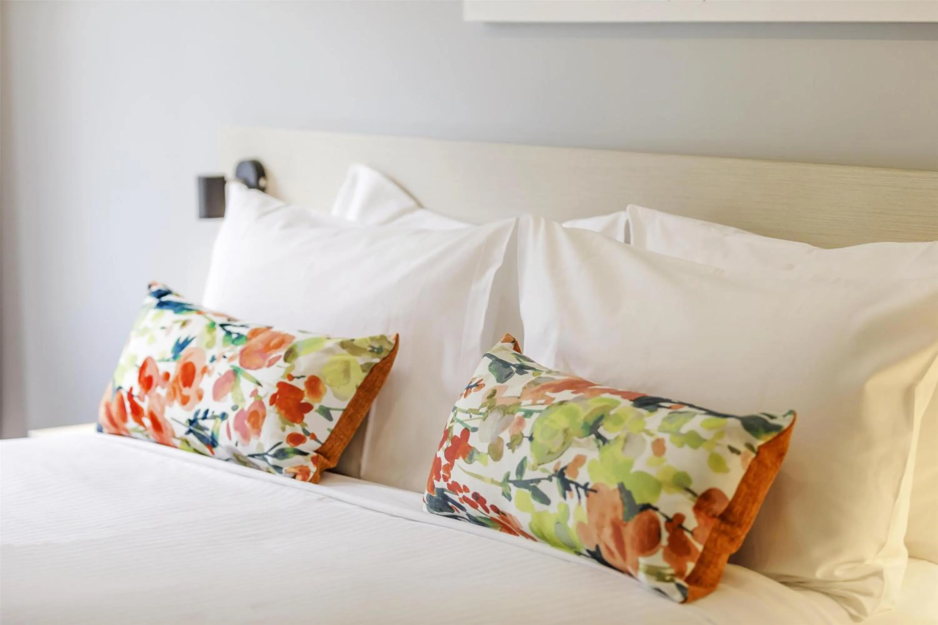 Bedroom, Bed in Nightcap at Findon Hotel