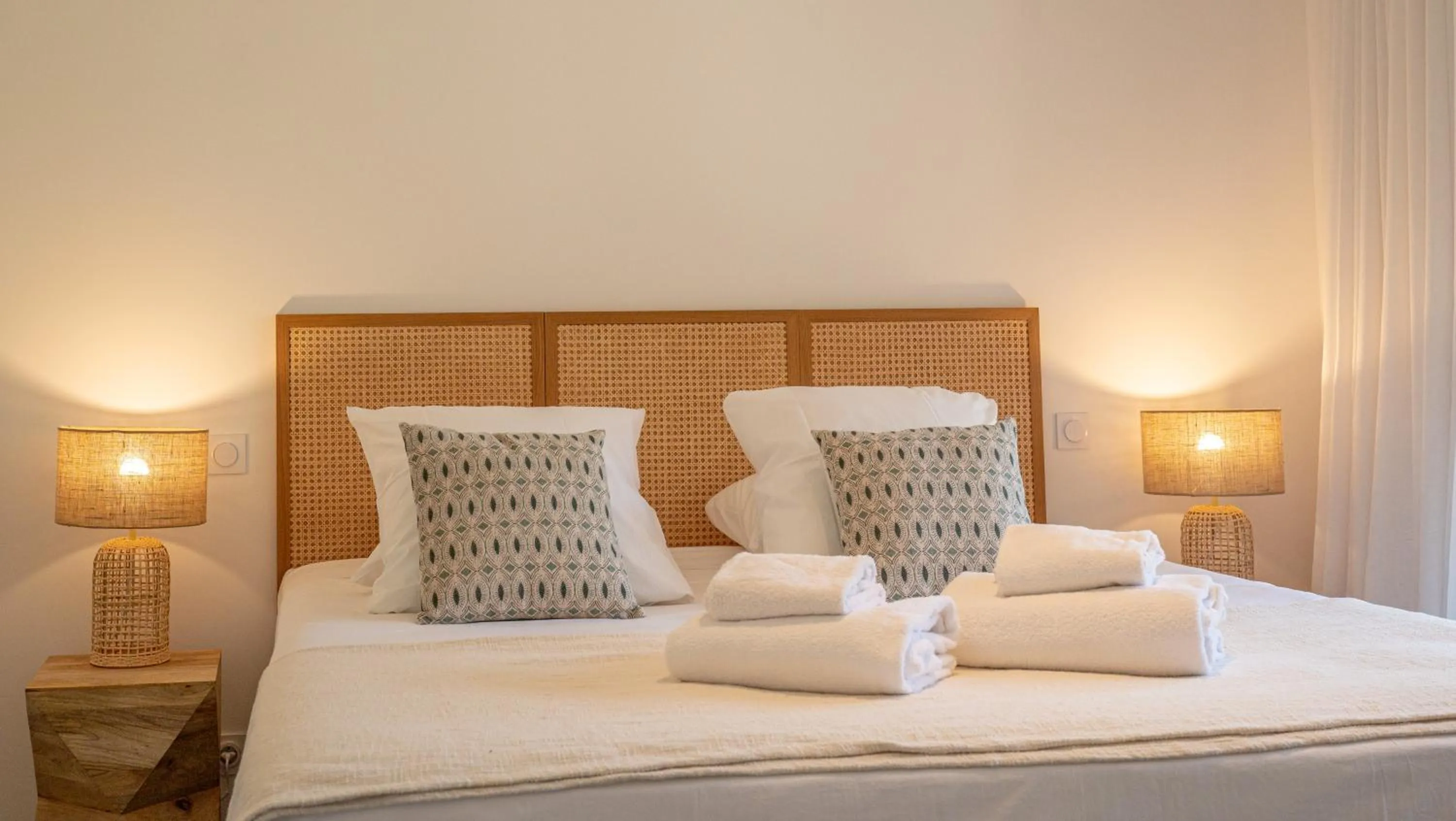 Bed in Calarossa Bay Resort