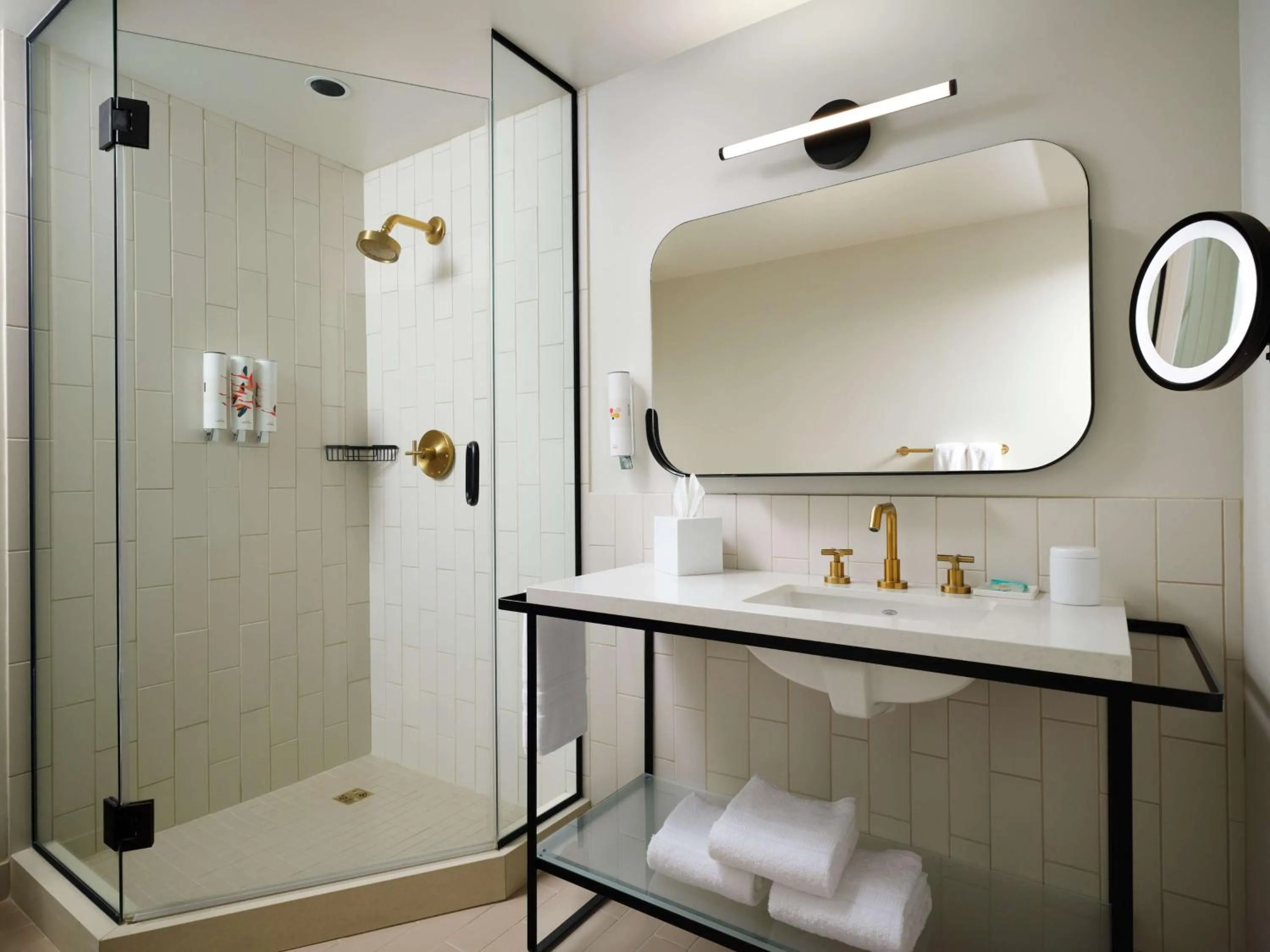 Bathroom in Flamingo Resort & Spa Santa Rosa Sonoma, Tapestry by Hilton