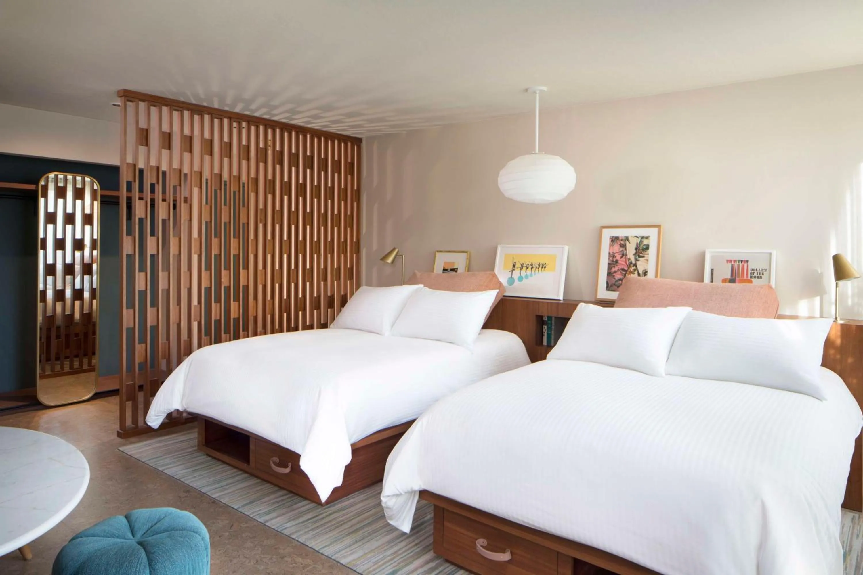 Bed in Flamingo Resort & Spa Santa Rosa Sonoma, Tapestry by Hilton