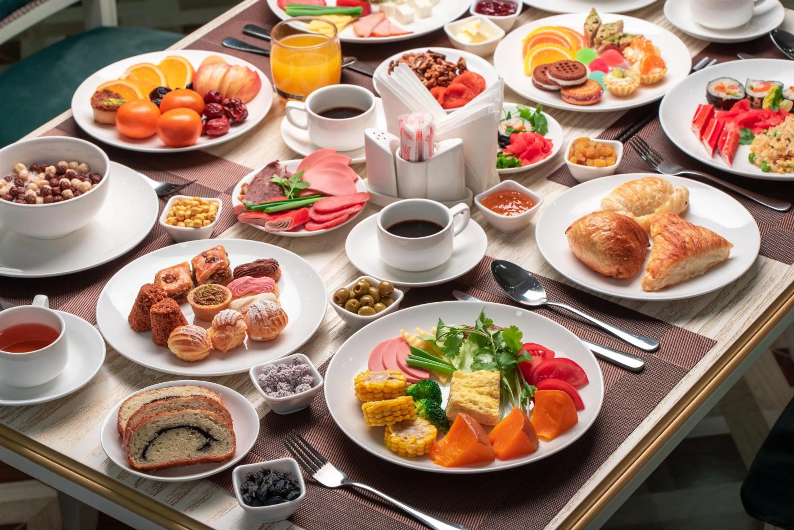 Buffet breakfast in Michelin Hotel