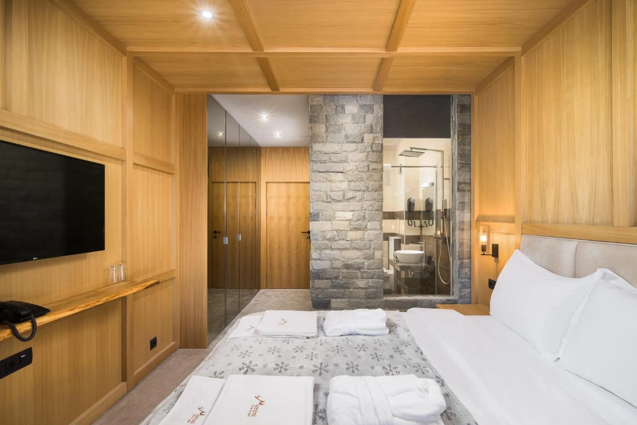 Bed in Hotel and Relax Moreni