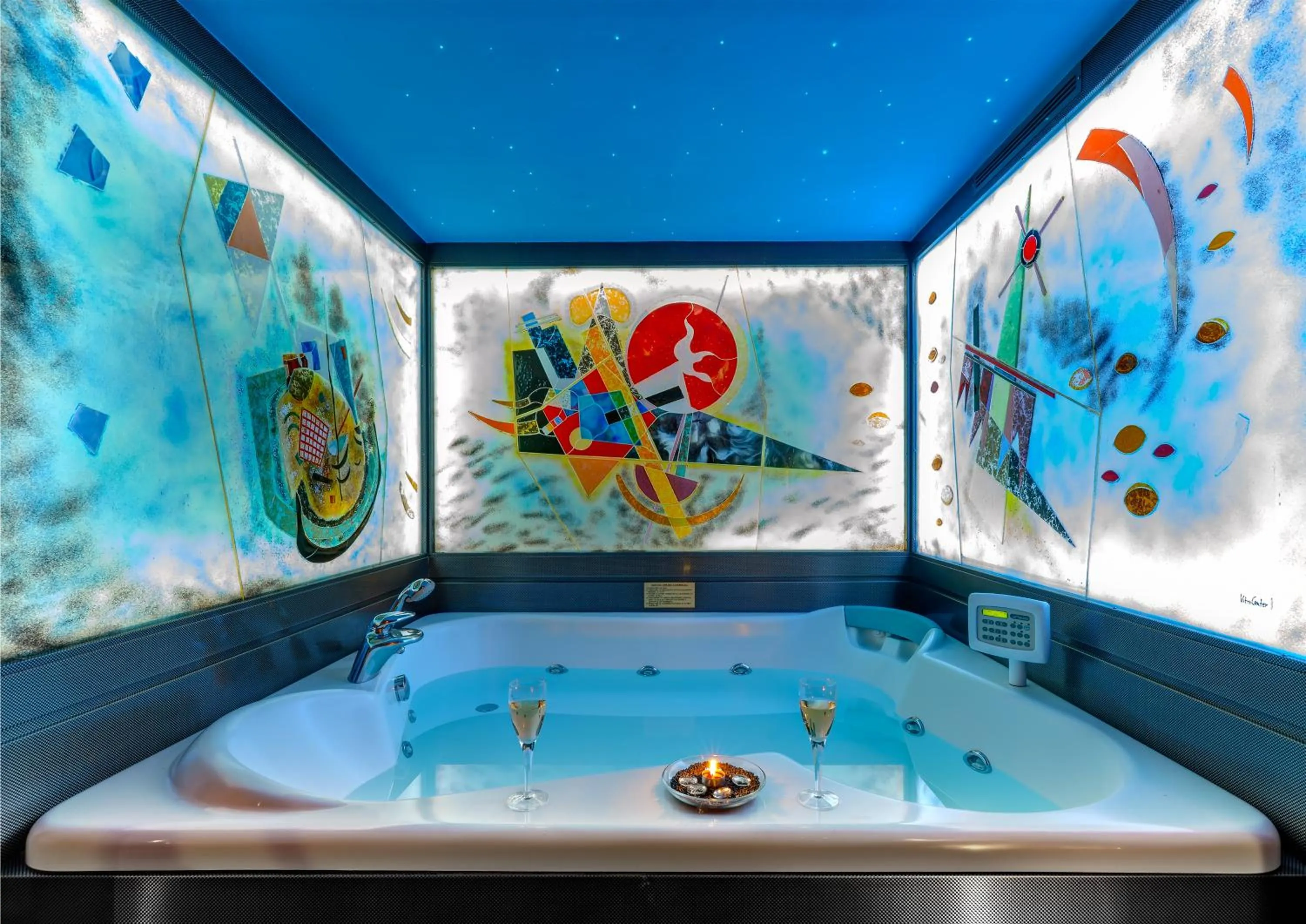 Hot Tub in ALFA HOTEL