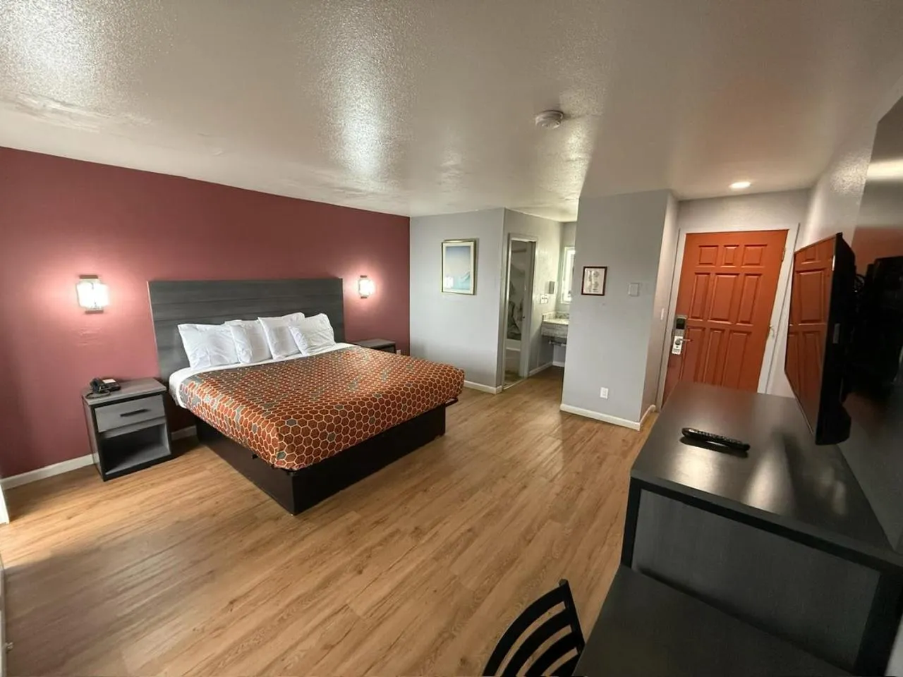 Bed in Ocean Gate Inn