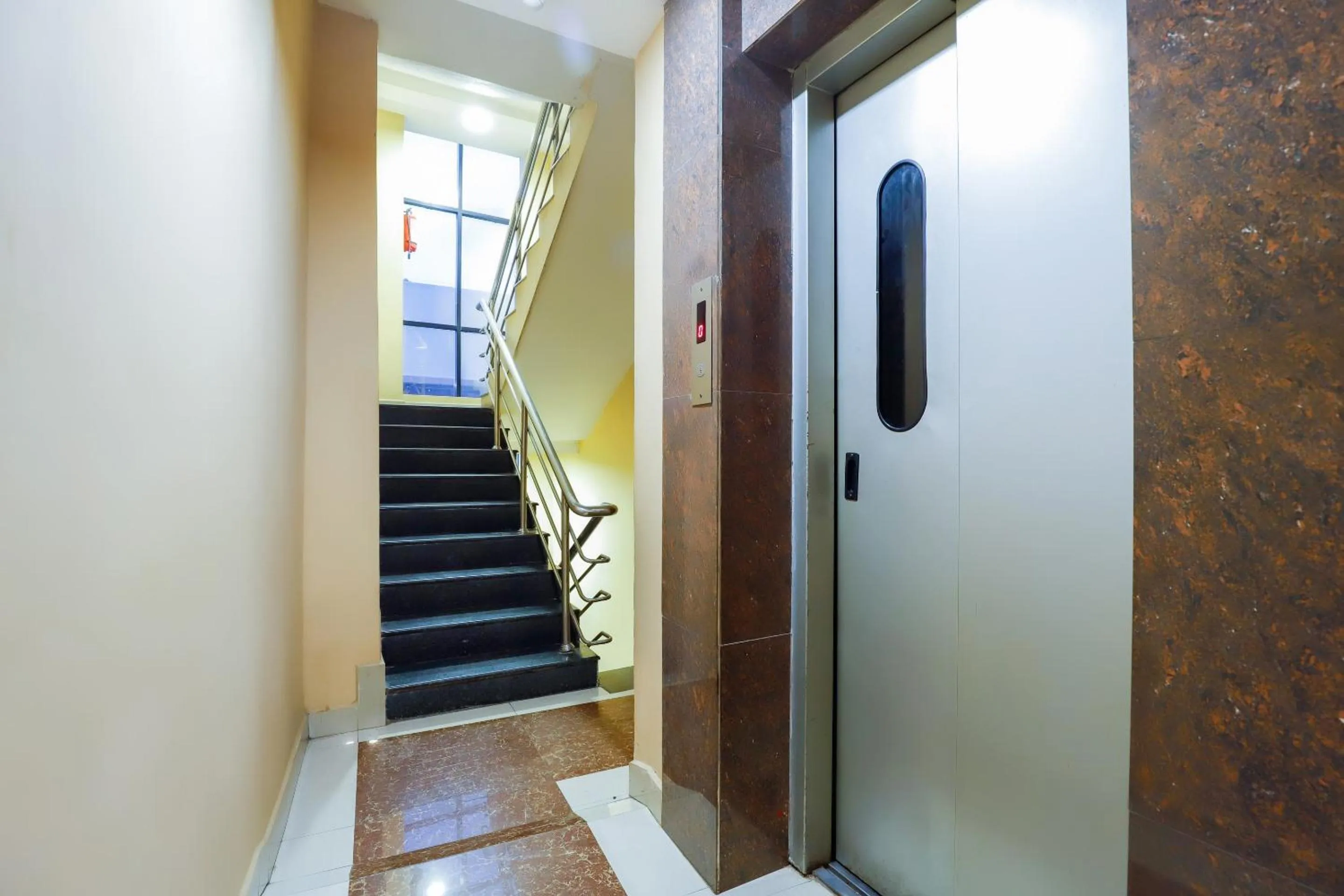 Lobby or reception in SPOT ON Central Inn