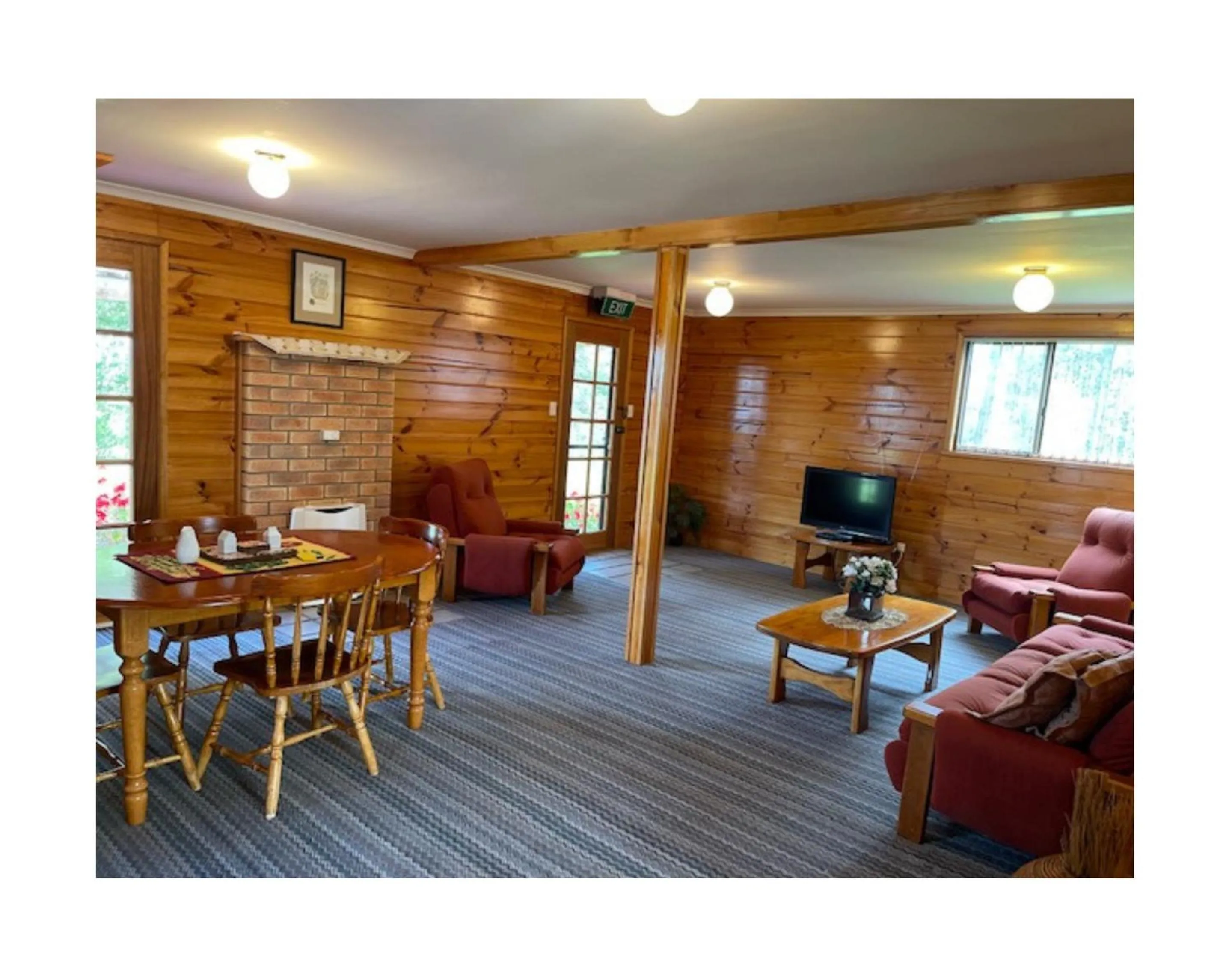 TV and multimedia in Alexanders Of Richmond