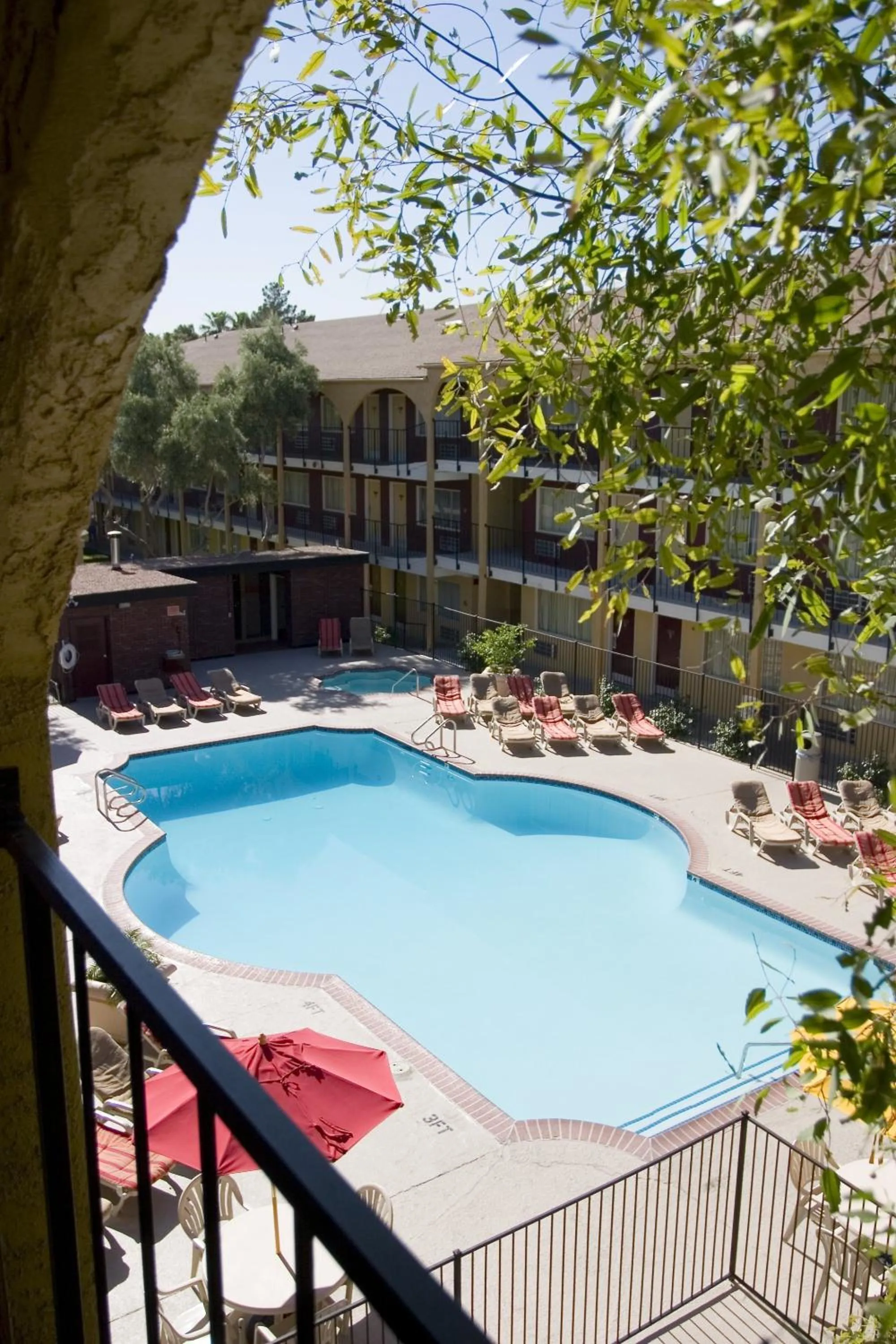 Swimming pool in Mardi Gras Hotel & Casino