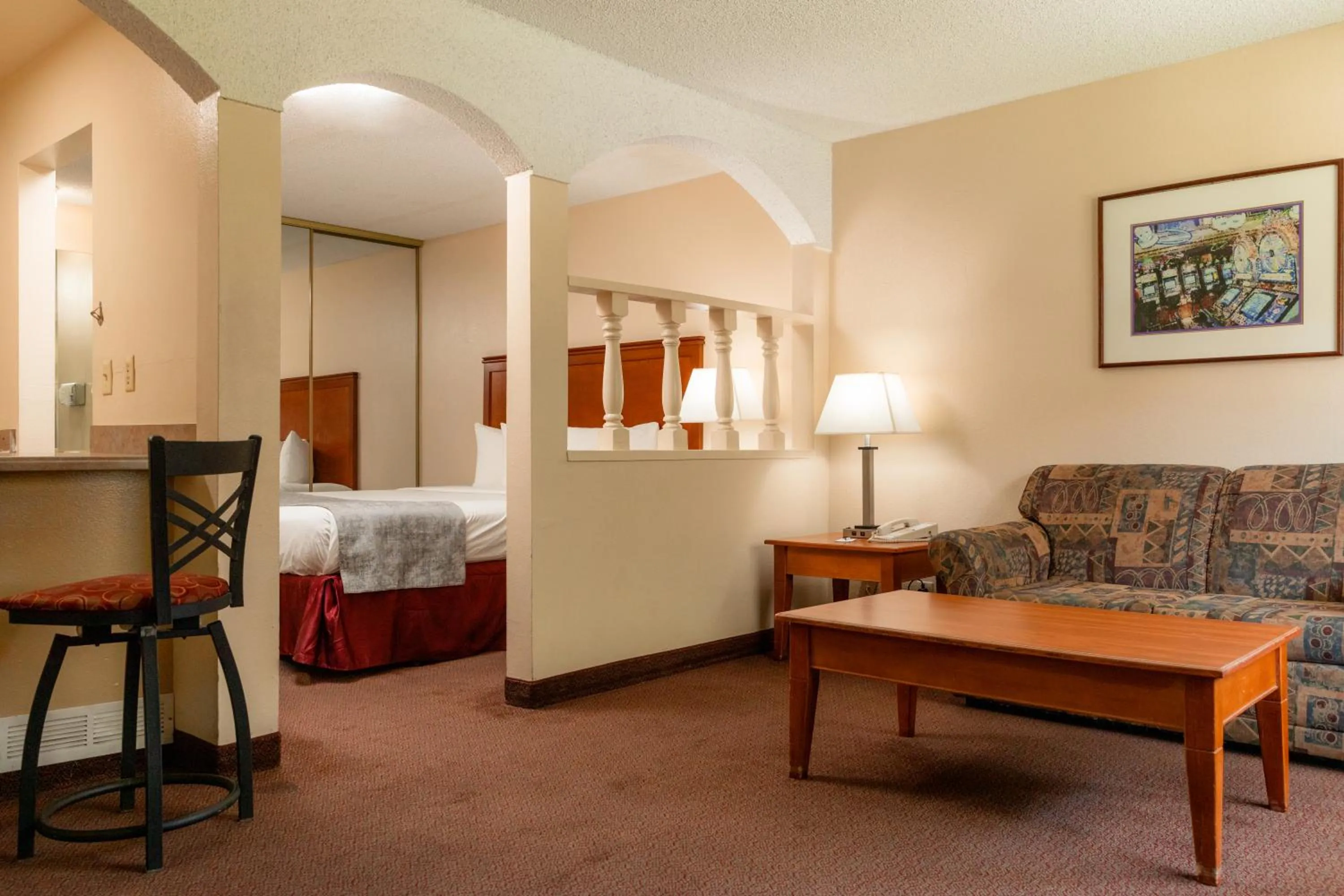 Seating area, Bed in Mardi Gras Hotel & Casino