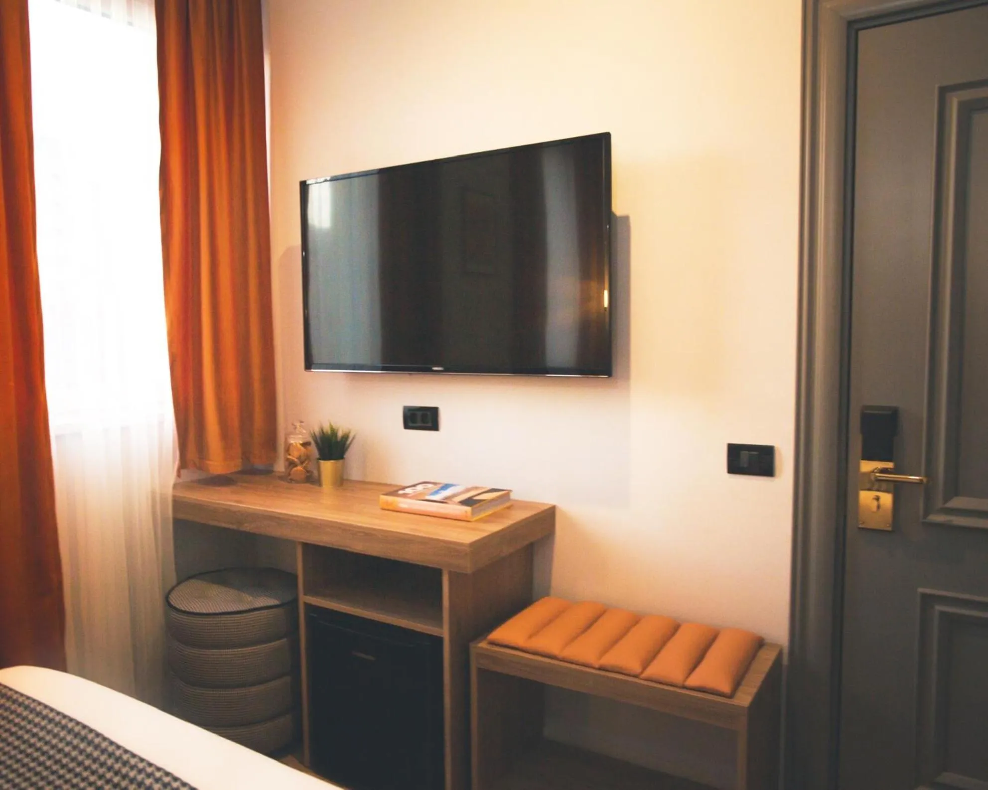 TV and multimedia in JN Boutique Hotel