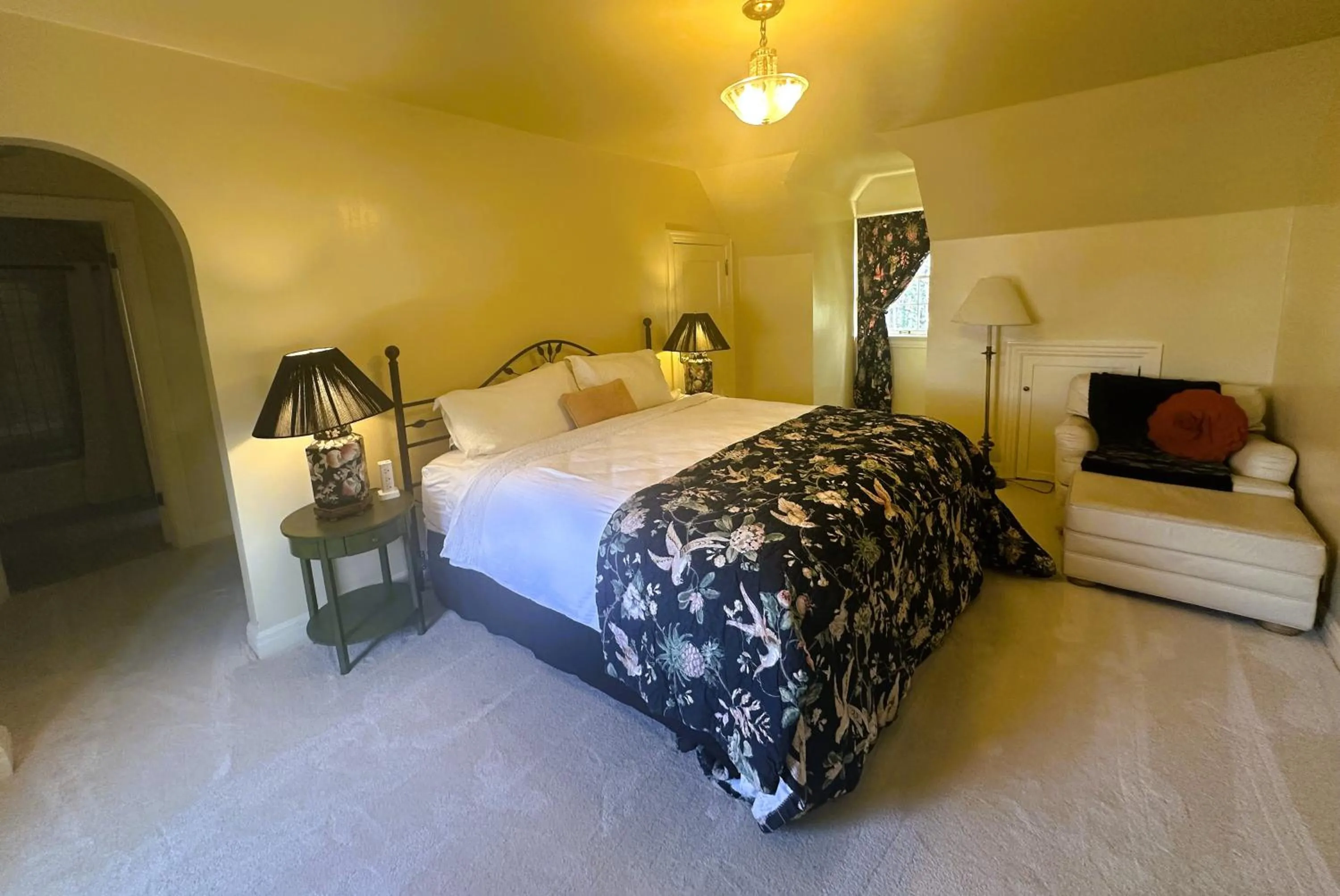 Bed in Geiser Grand Hotel