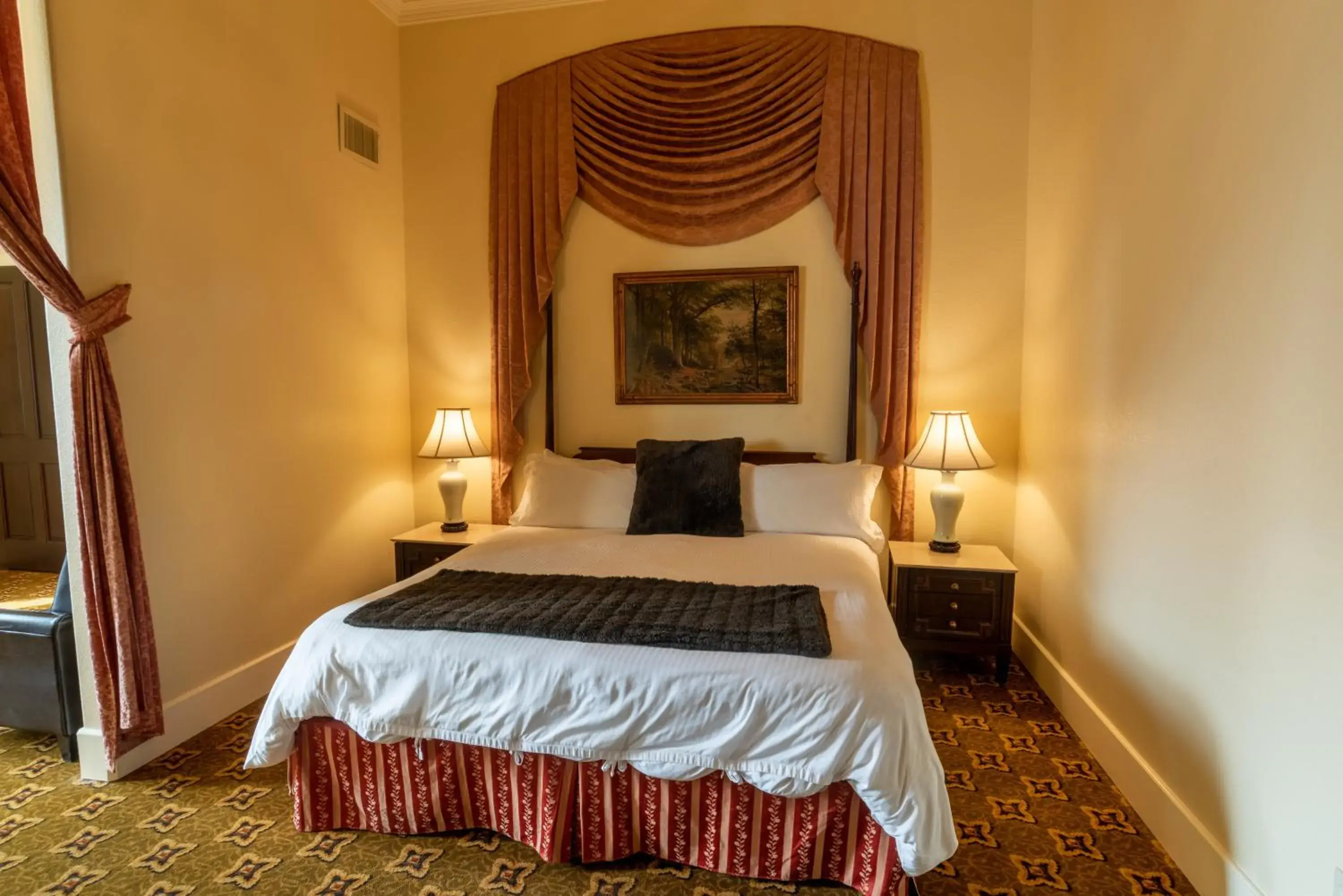 King Suite in Geiser Grand Hotel King Suite in Geiser Grand Hotel