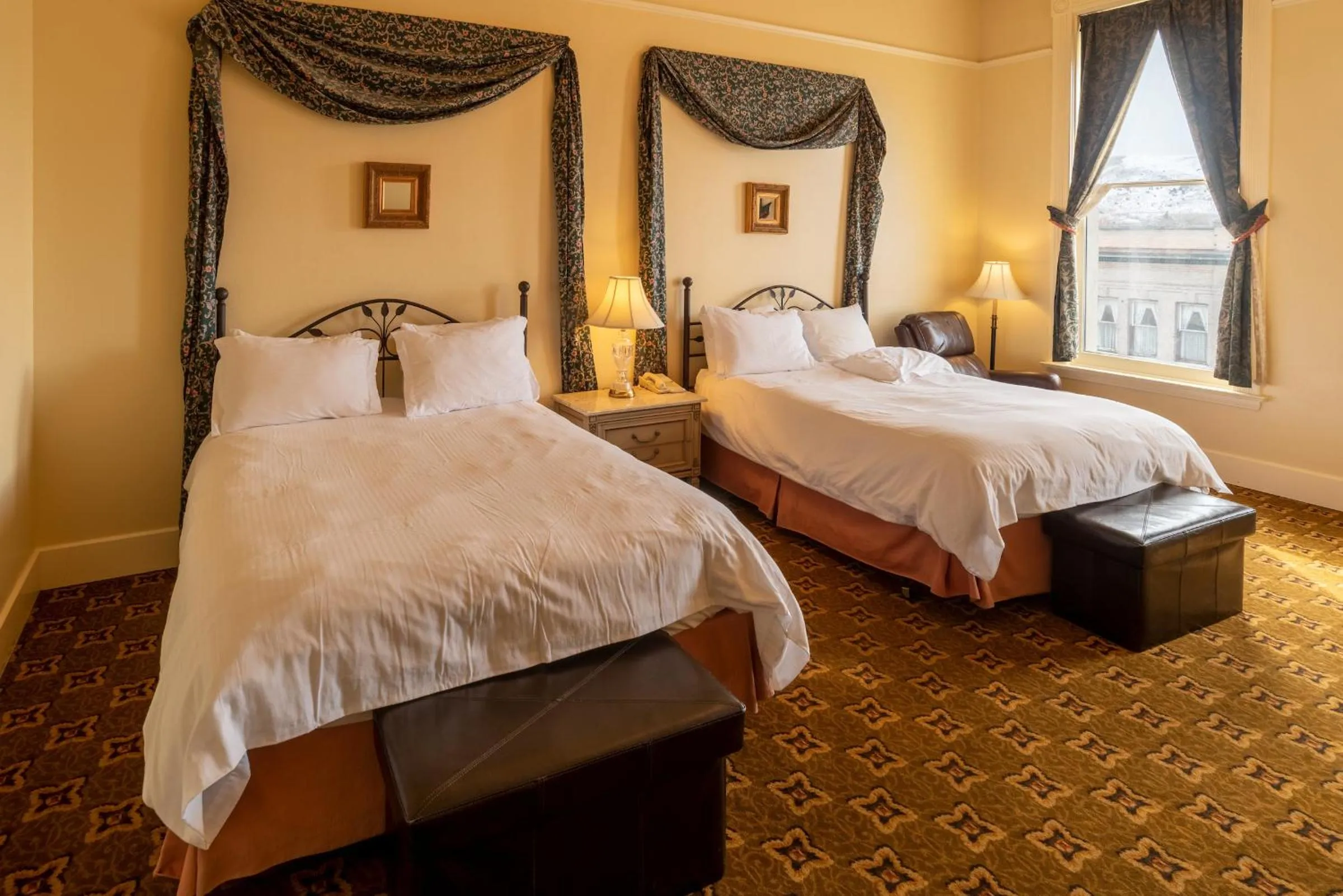 Bed in Geiser Grand Hotel