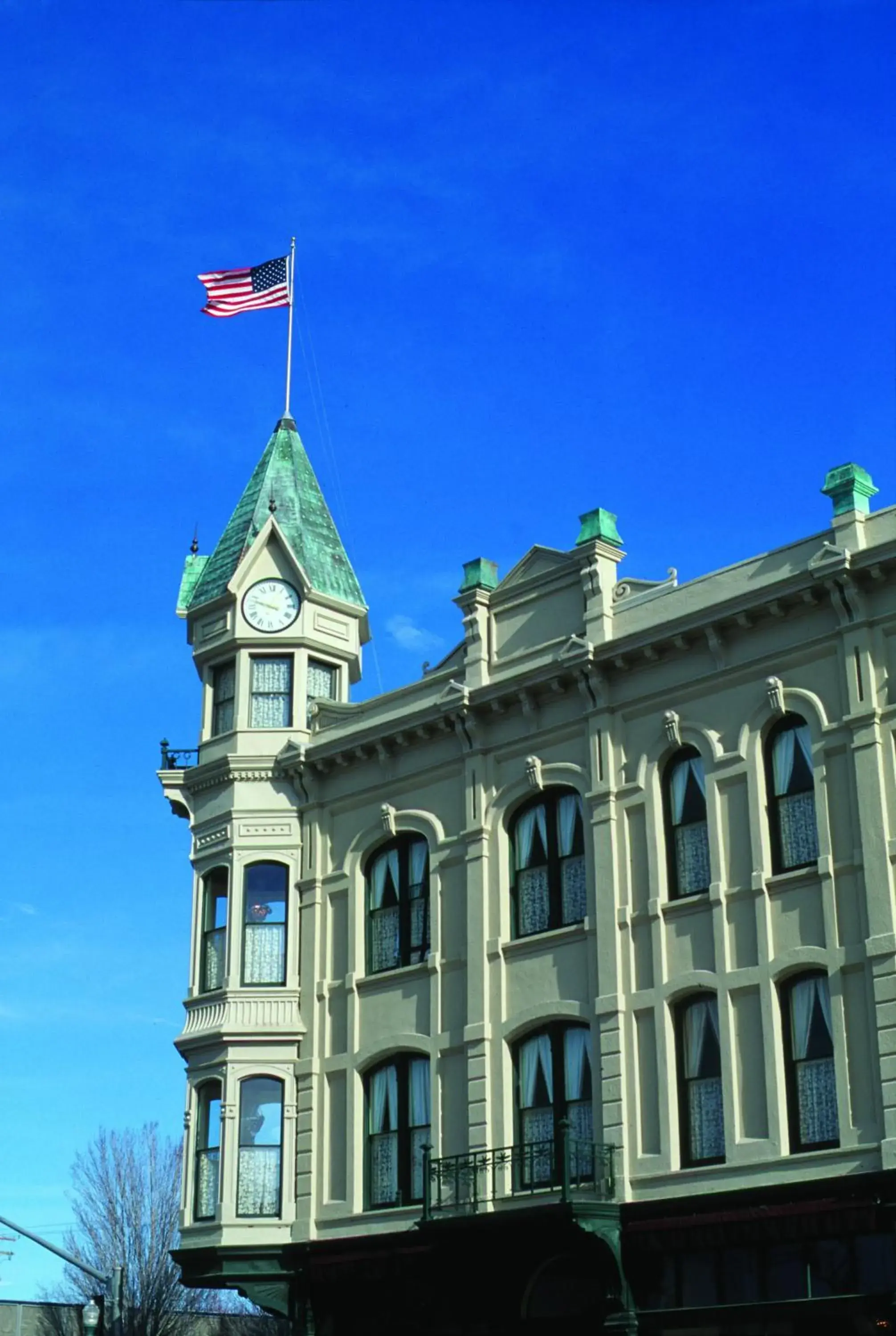 Facade/entrance in Geiser Grand Hotel Facade/entrance in Geiser Grand Hotel
