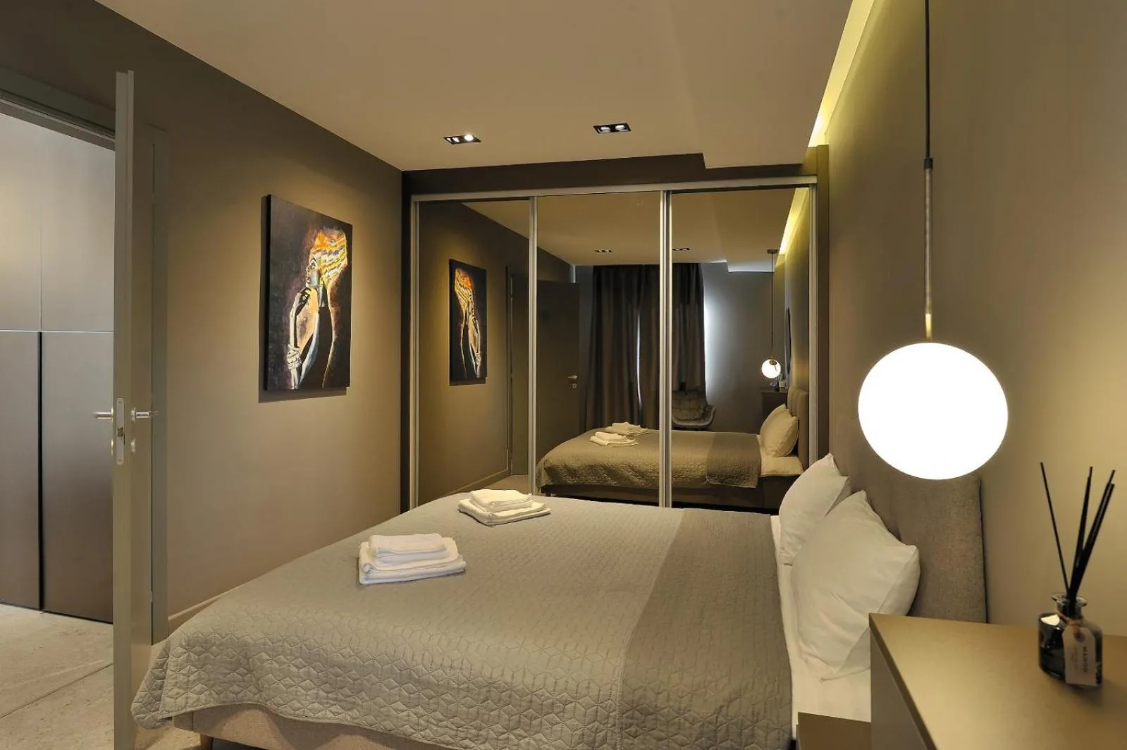 Bedroom, Bed in Sofia Apartments