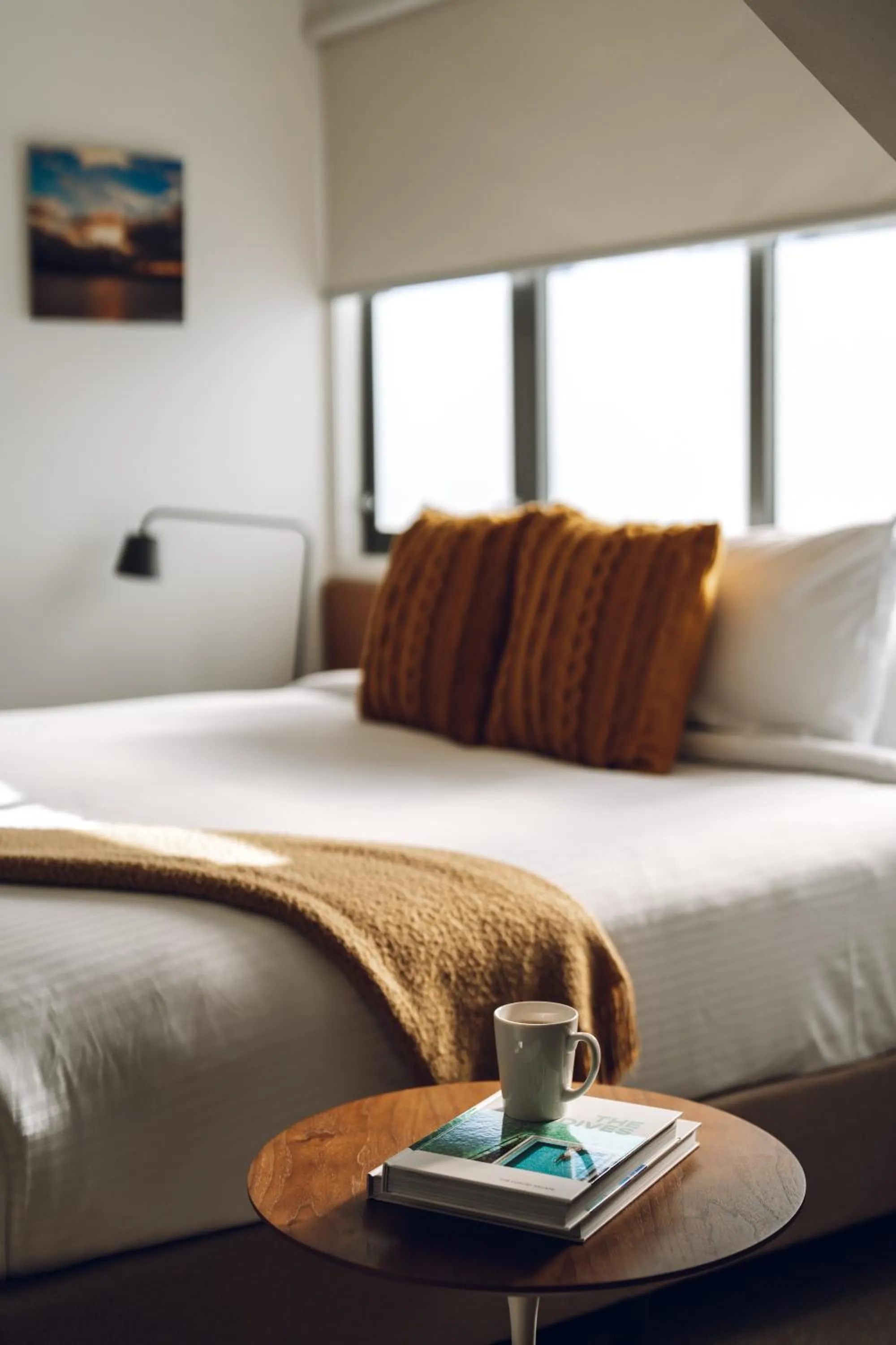 Bedroom, Bed in Cremorne Point Manor