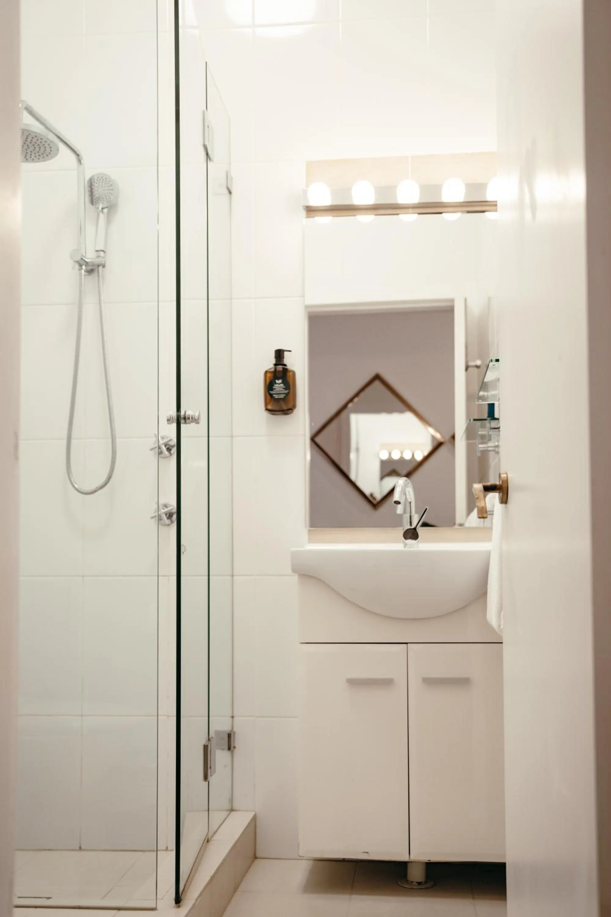 Cremorne Point Manor