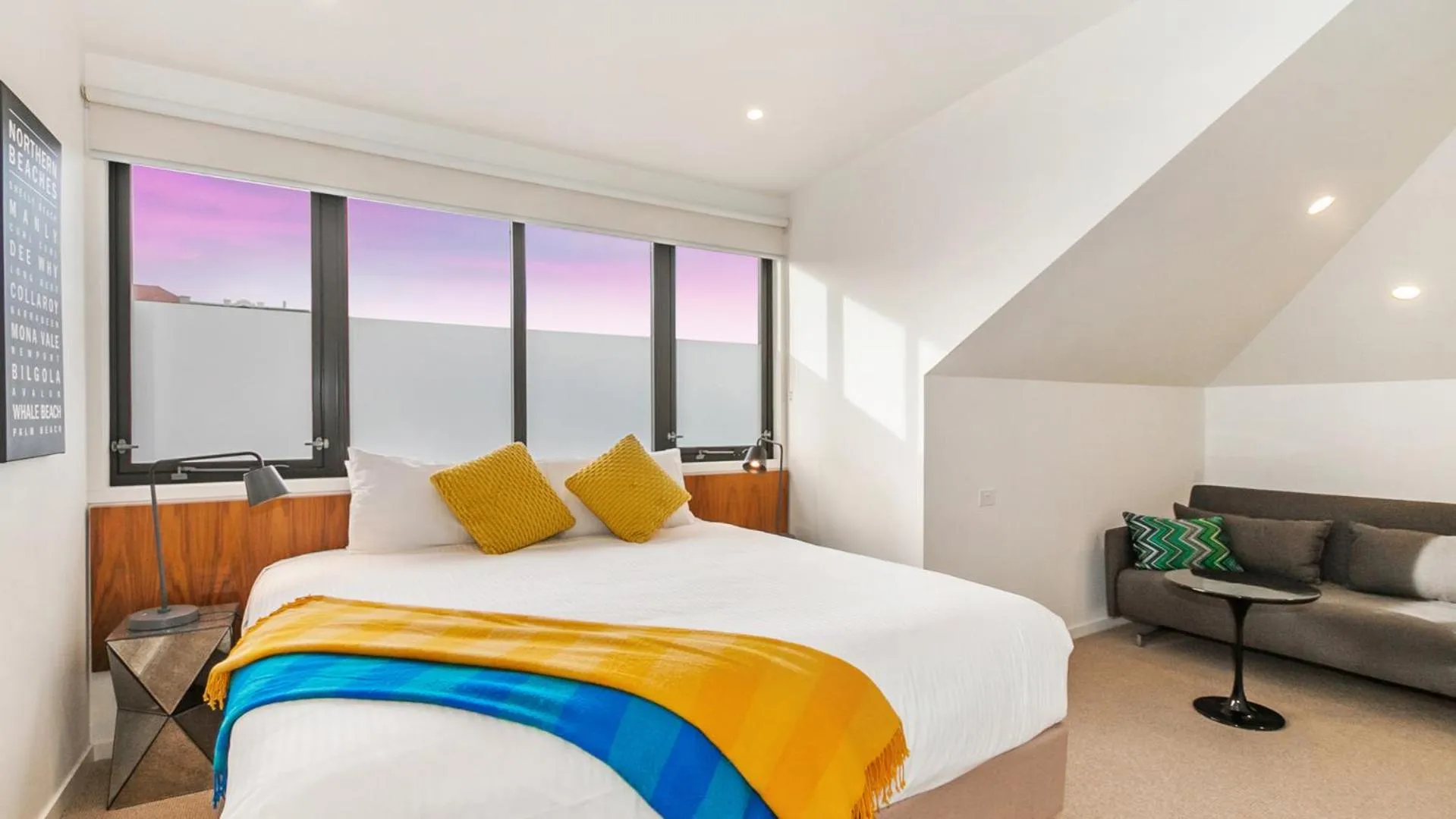 Bed in Cremorne Point Manor