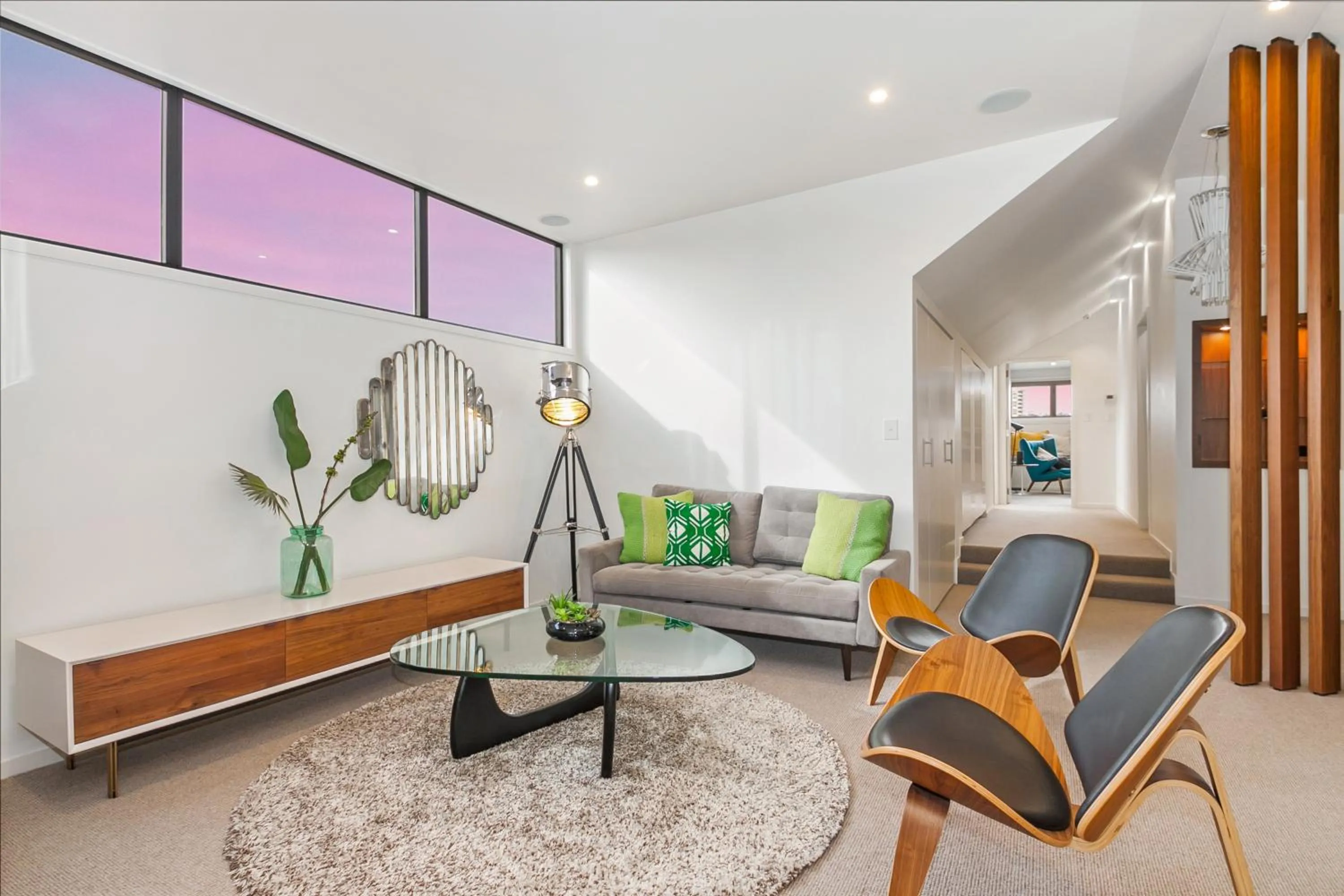 Living room in Cremorne Point Manor