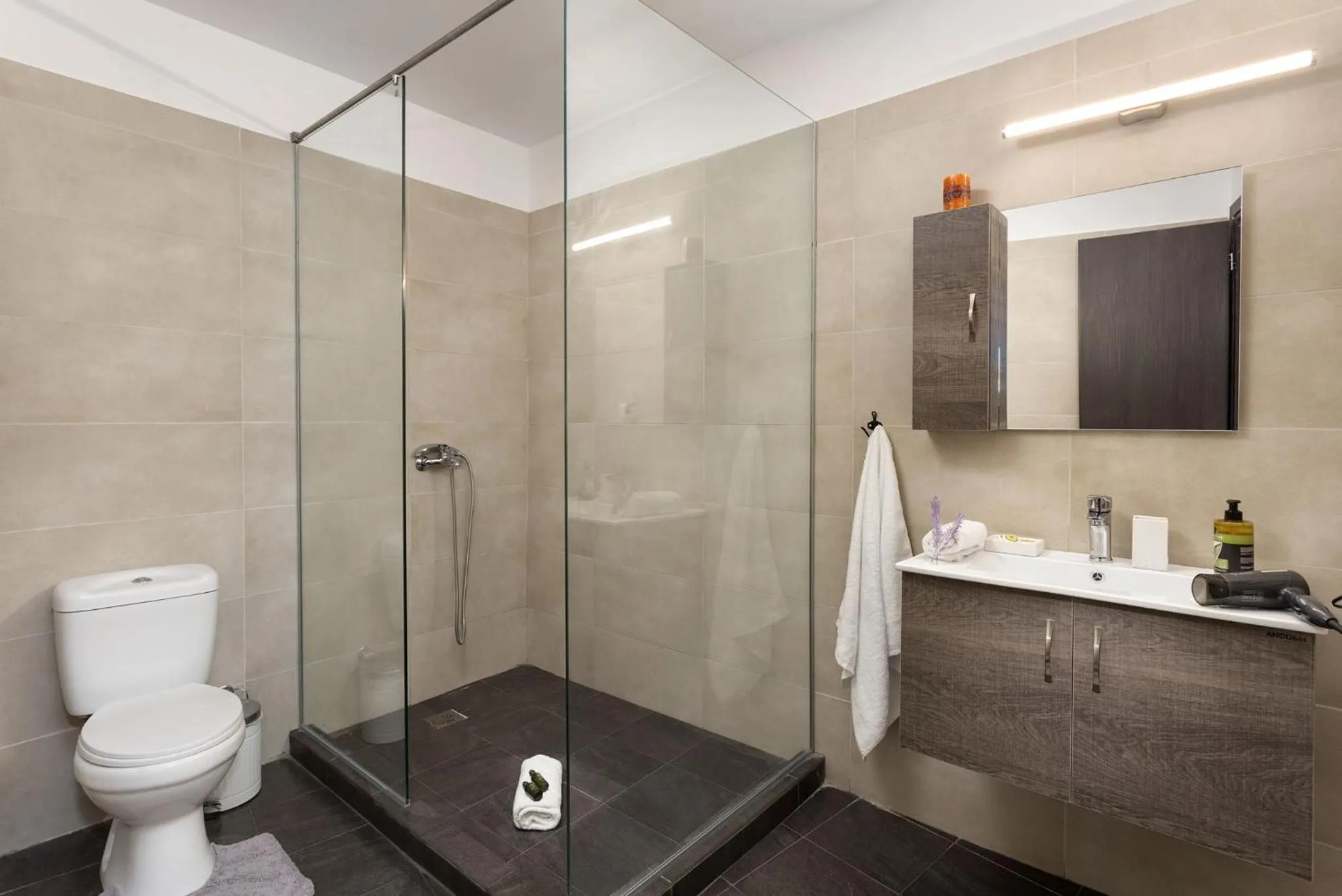 Bathroom in The Aristotelian Suites by Athens Stay
