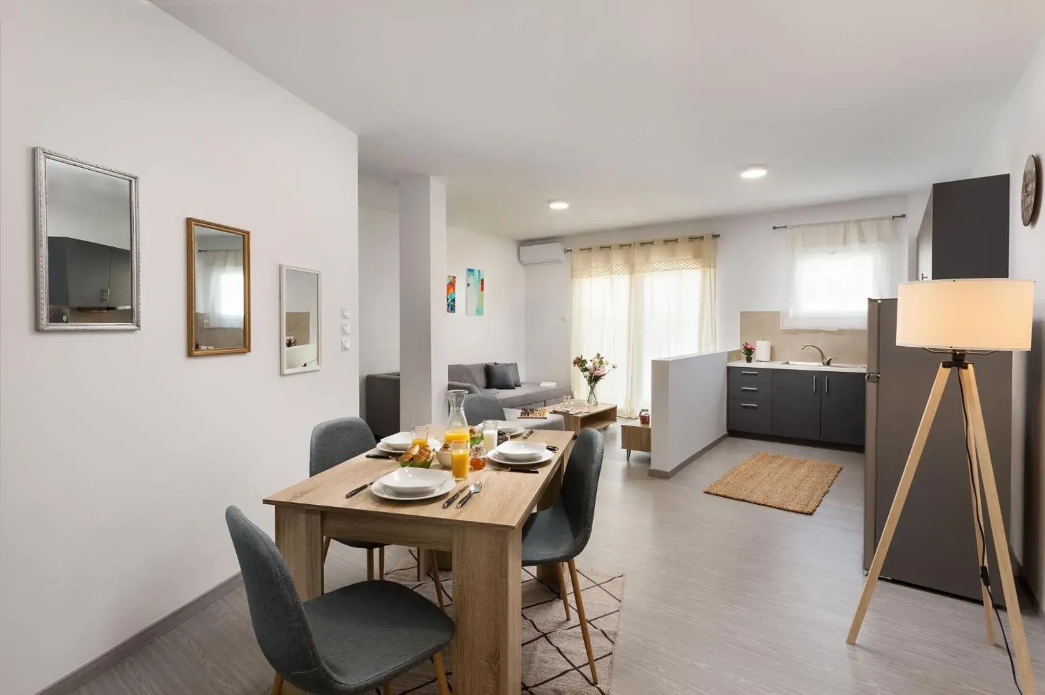 Dining area in The Aristotelian Suites by Athens Stay Dining area in The Aristotelian Suites by Athens Stay