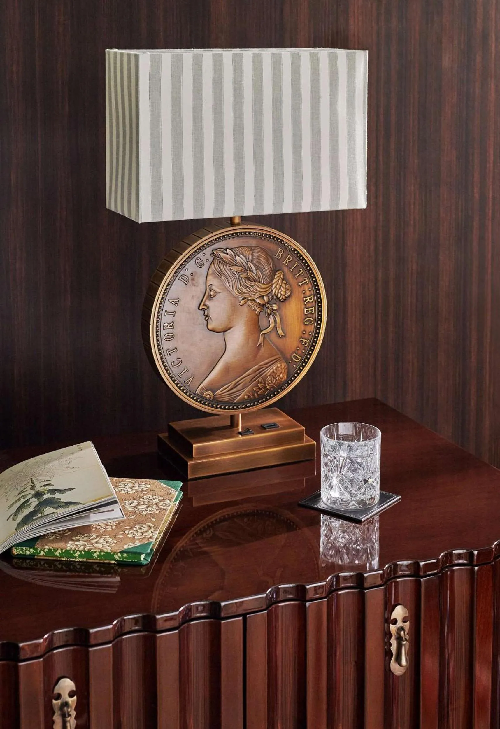 Photo of the whole room in Graduate by Hilton Cambridge