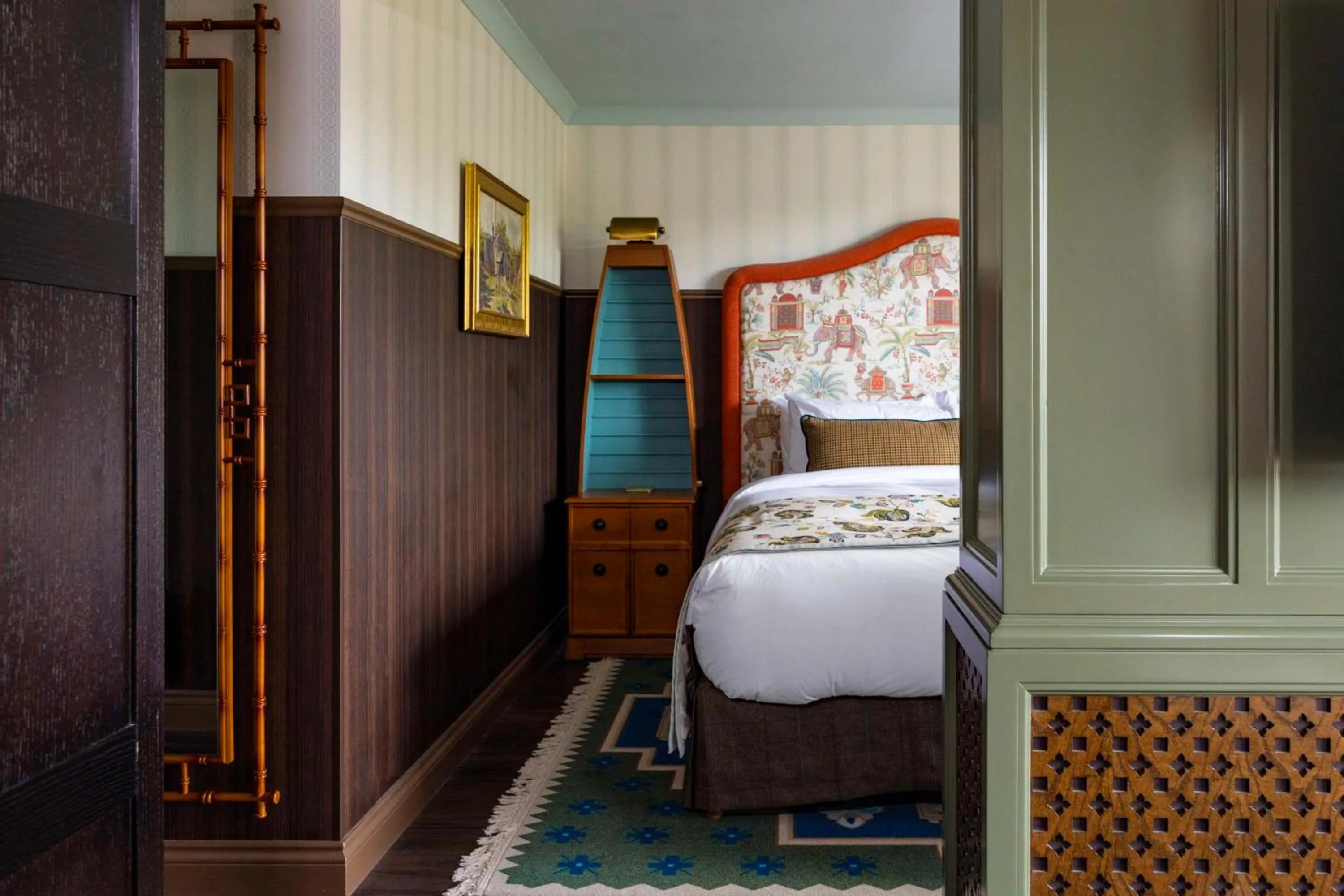 Graduate Junior King Suite with River View in Graduate Cambridge