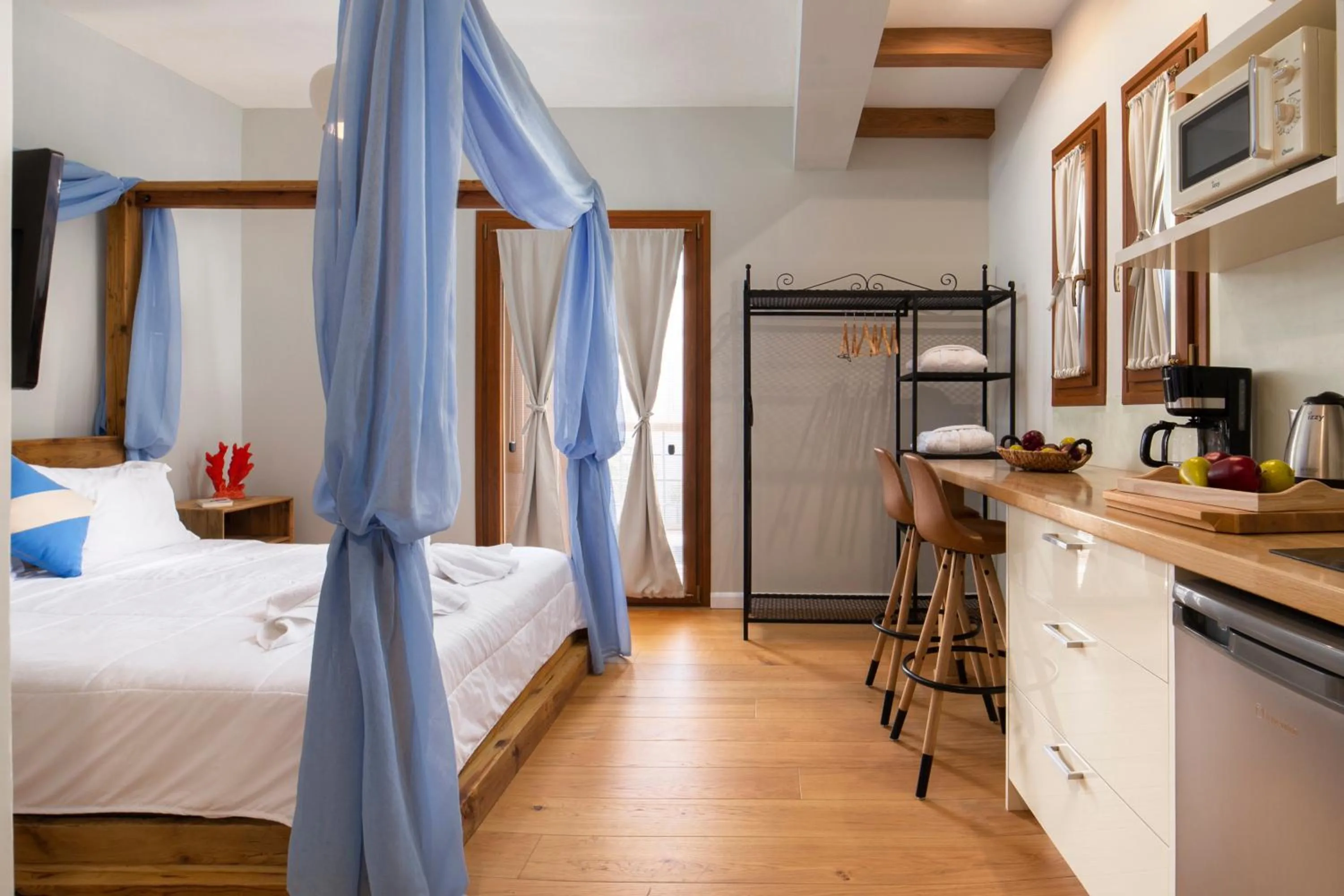 Photo of the whole room, Bed in Andros 4 All Seasons Villas & Suites