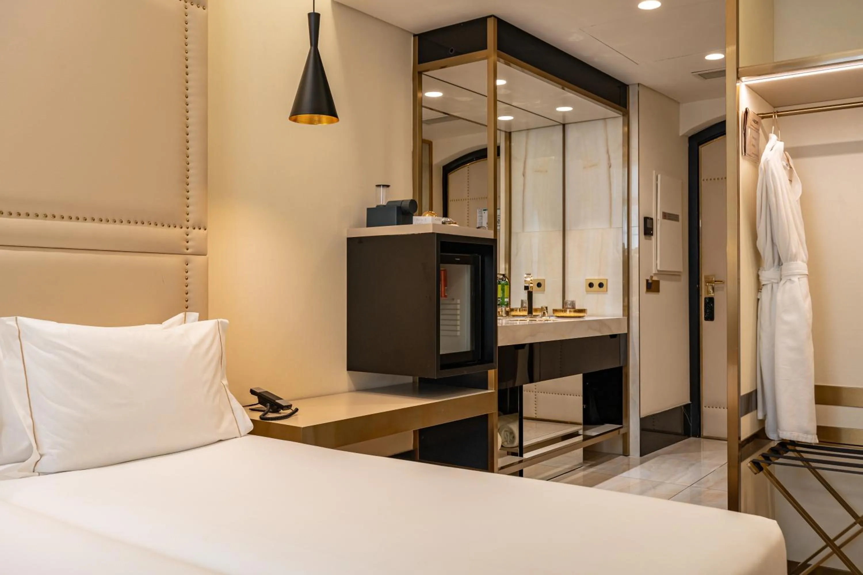 Bed in Madalena by The Beautique Hotels