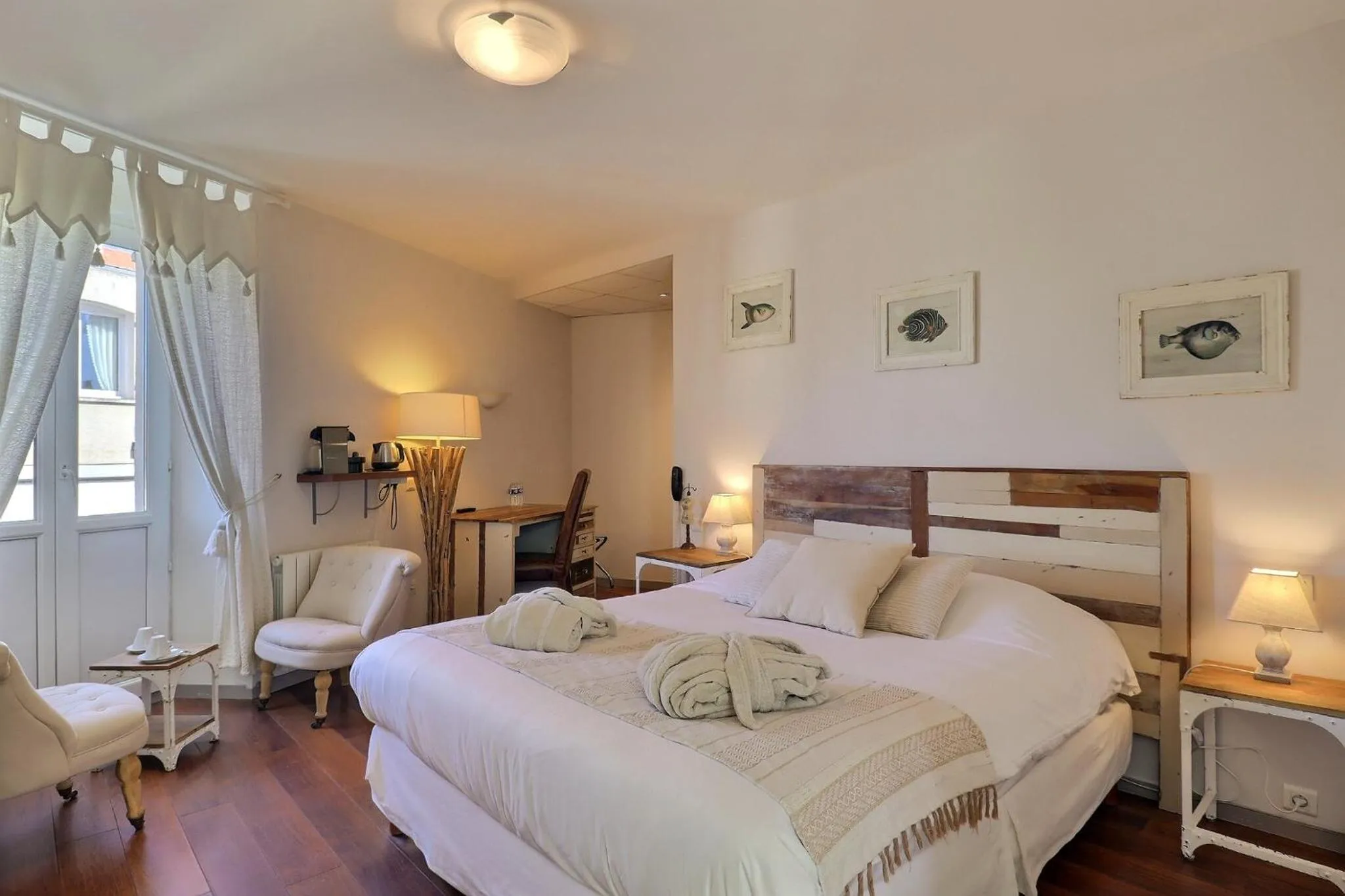 Photo of the whole room, Bed in Grand Hôtel des Bains SPA