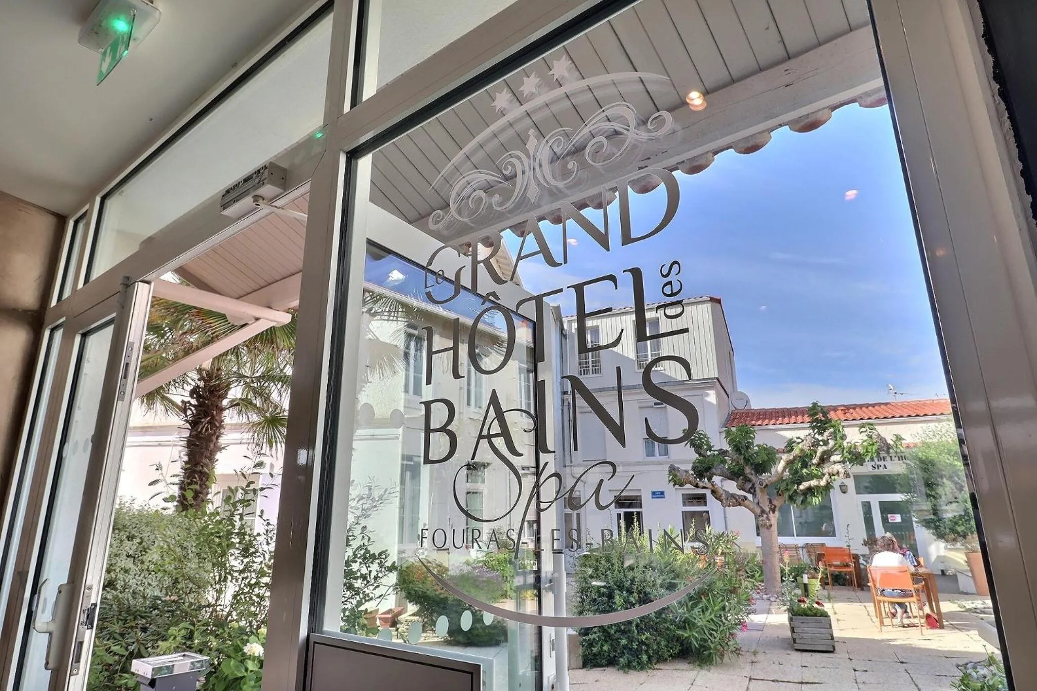 Property building in Grand Hôtel des Bains SPA