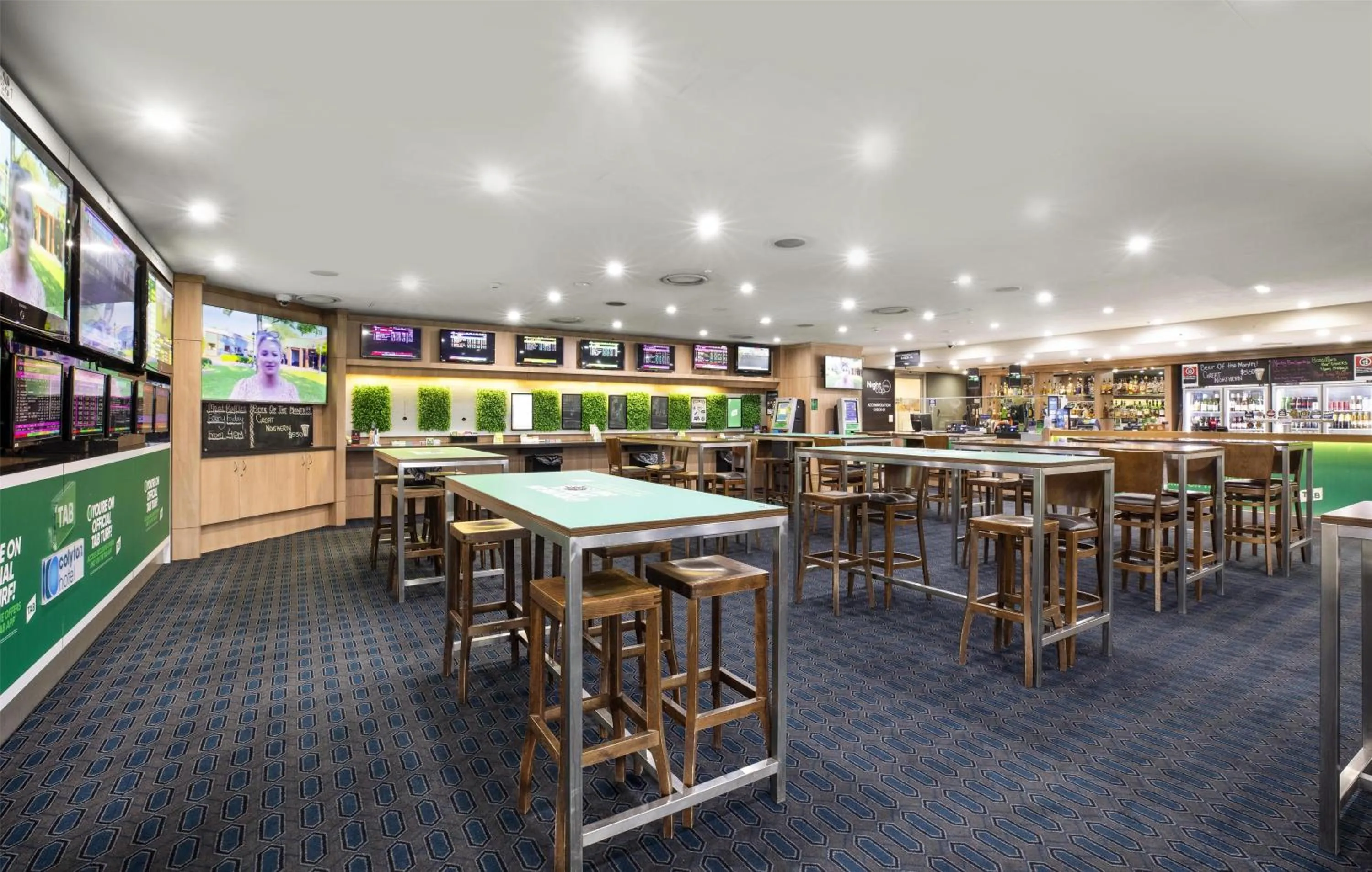 Lounge or bar in Nightcap at Colyton Hotel