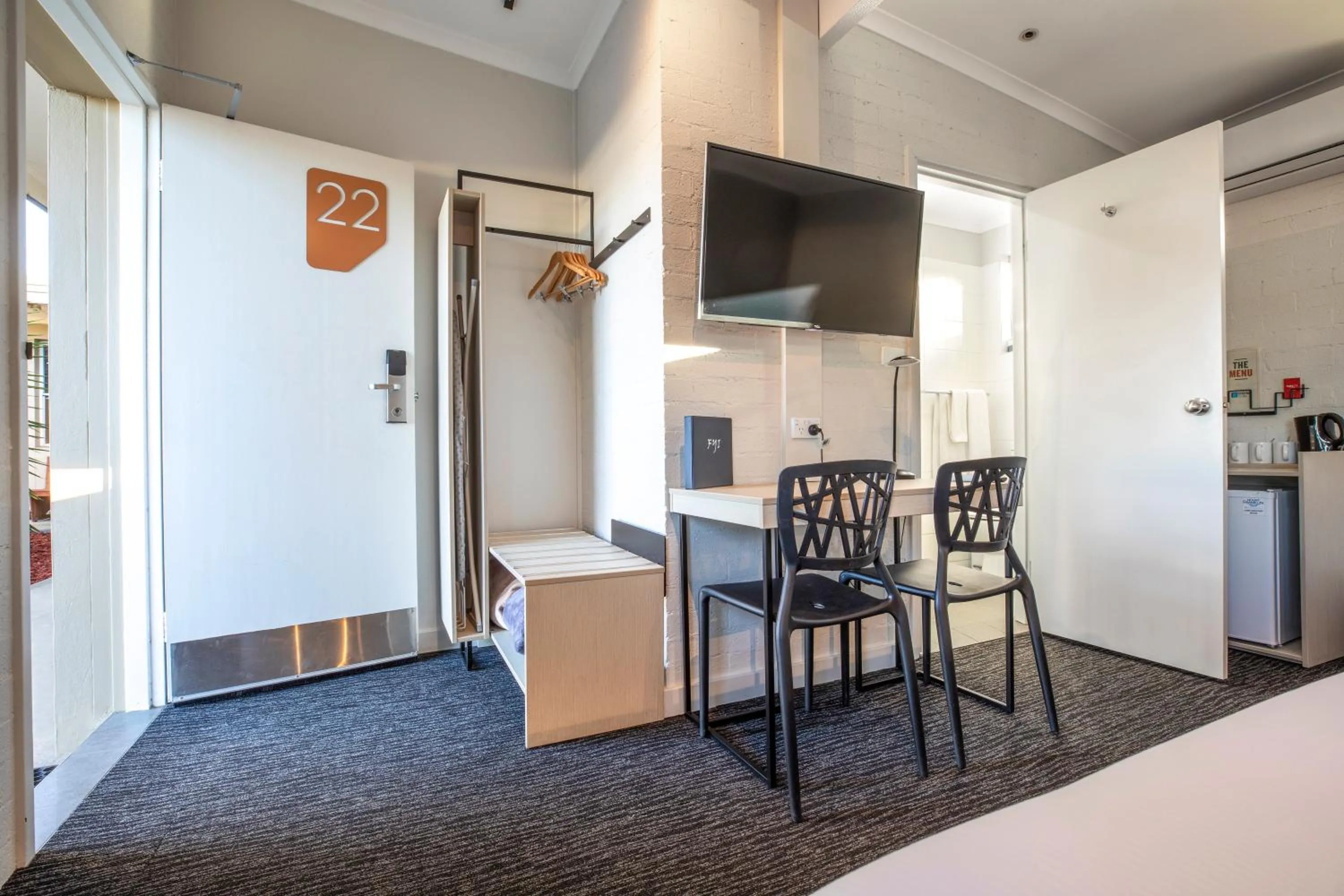 TV and multimedia in Nightcap at Colyton Hotel