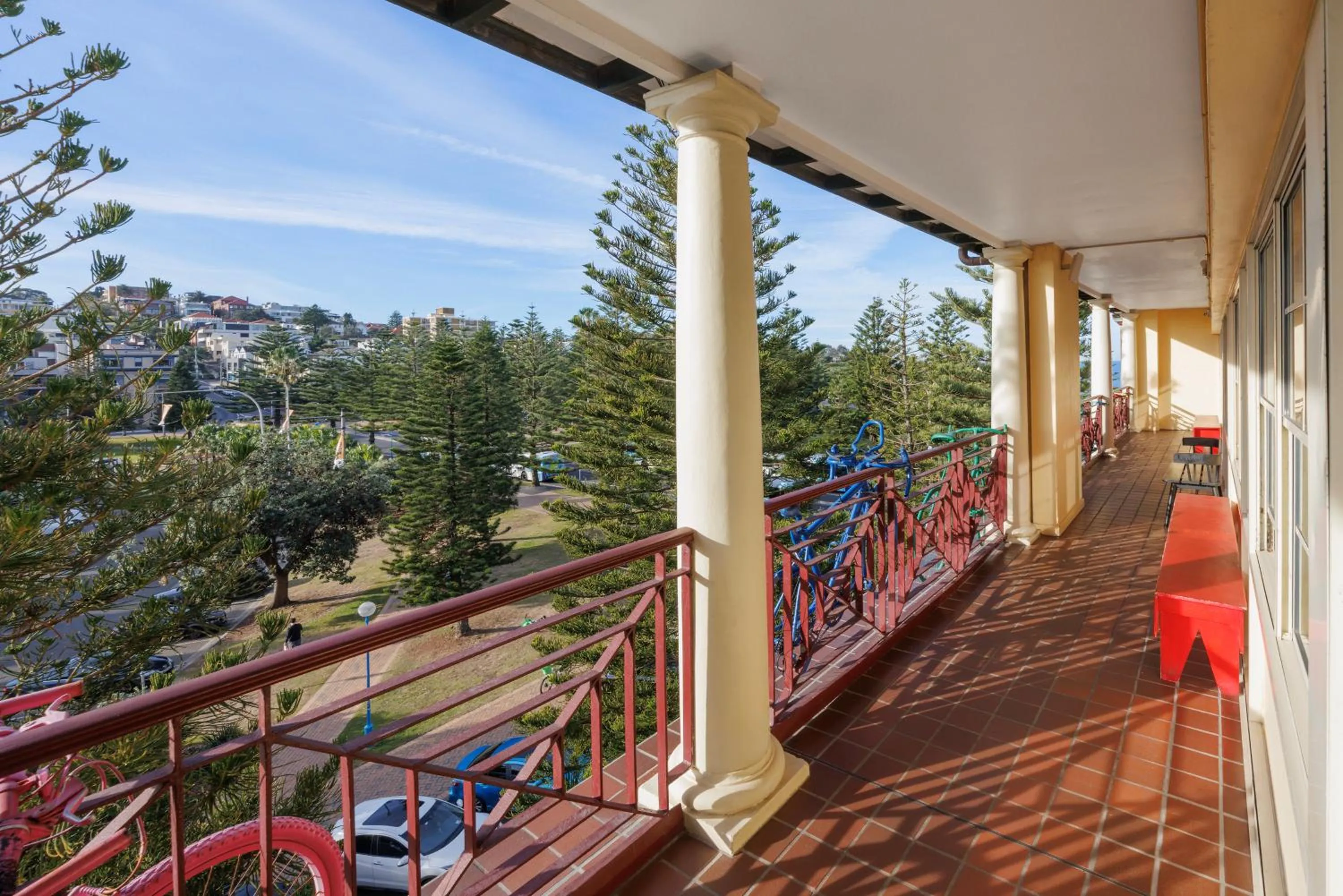 Property building in Mad Monkey Hostel Coogee Beach