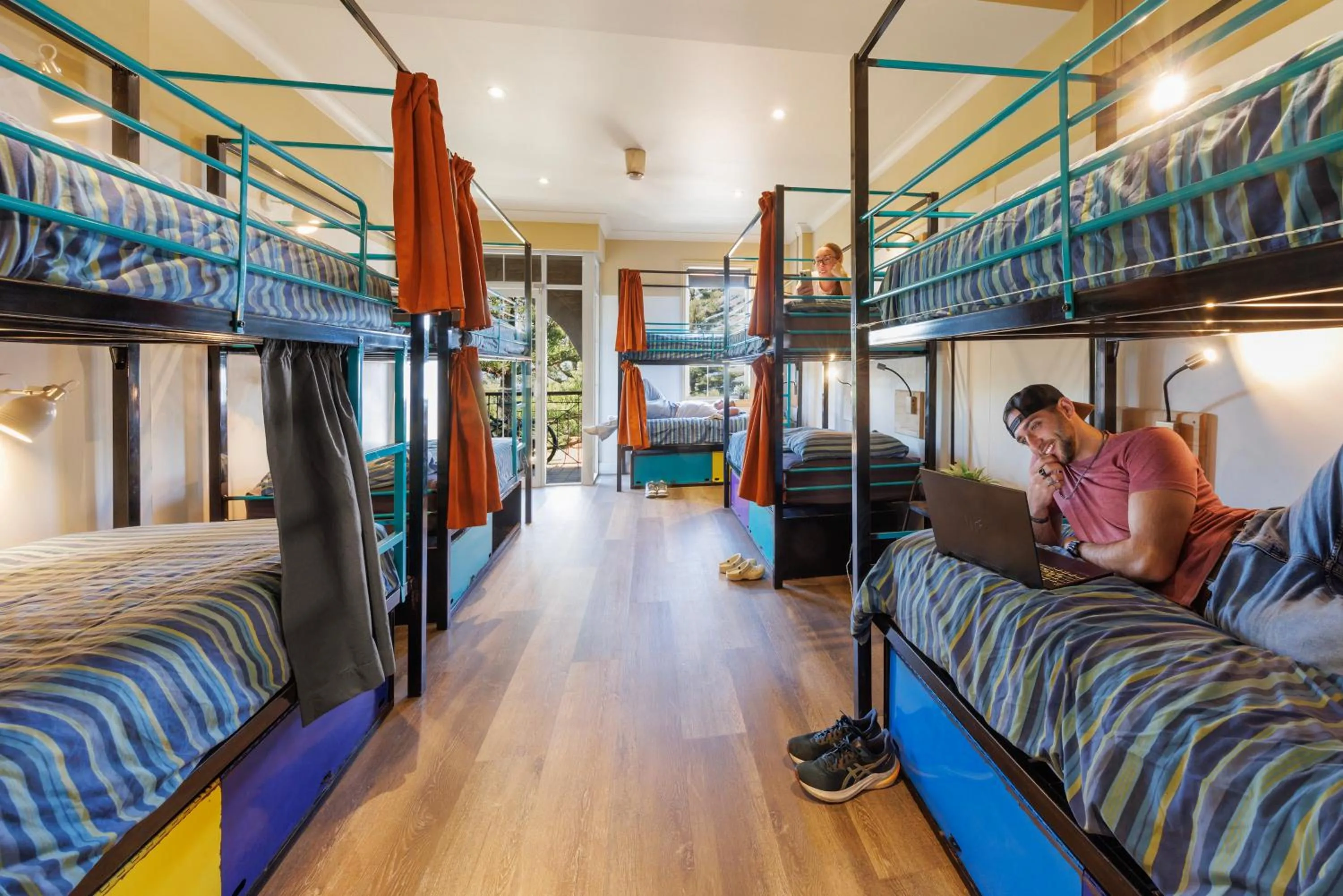 Bedroom, Bed in Mad Monkey Hostel Coogee Beach