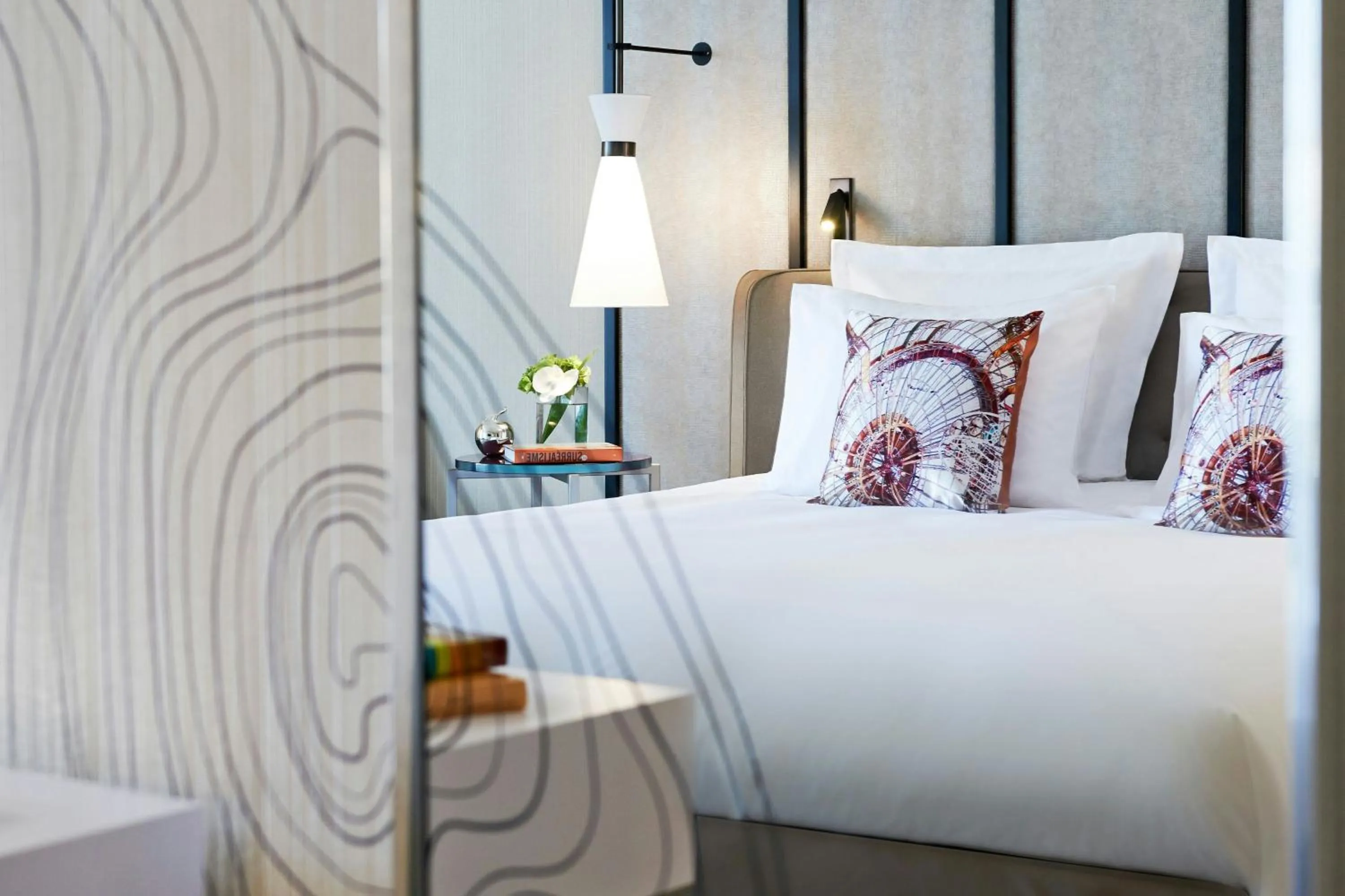 Photo of the whole room, Bed in Renaissance Paris La Defense Hotel