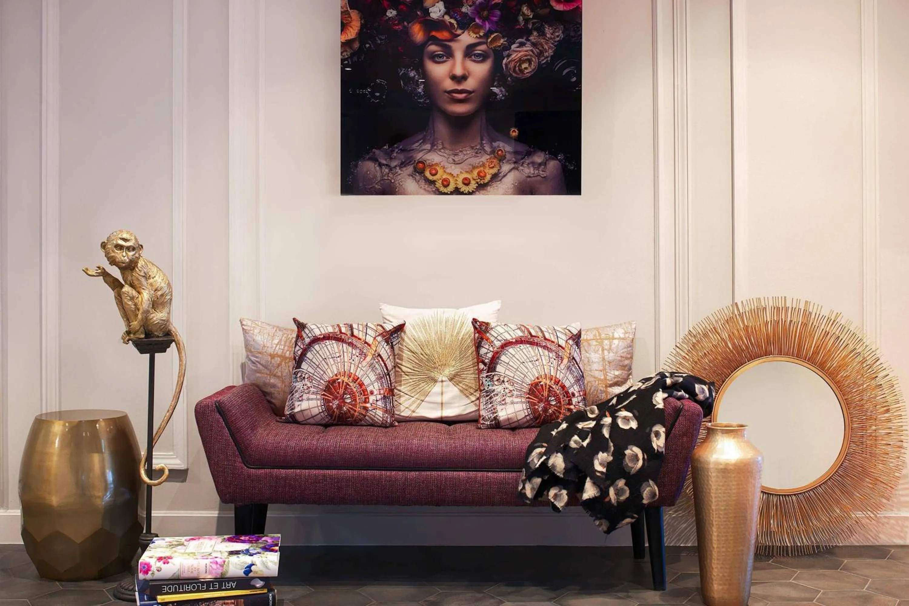 Lobby or reception in Renaissance Paris La Defense Hotel