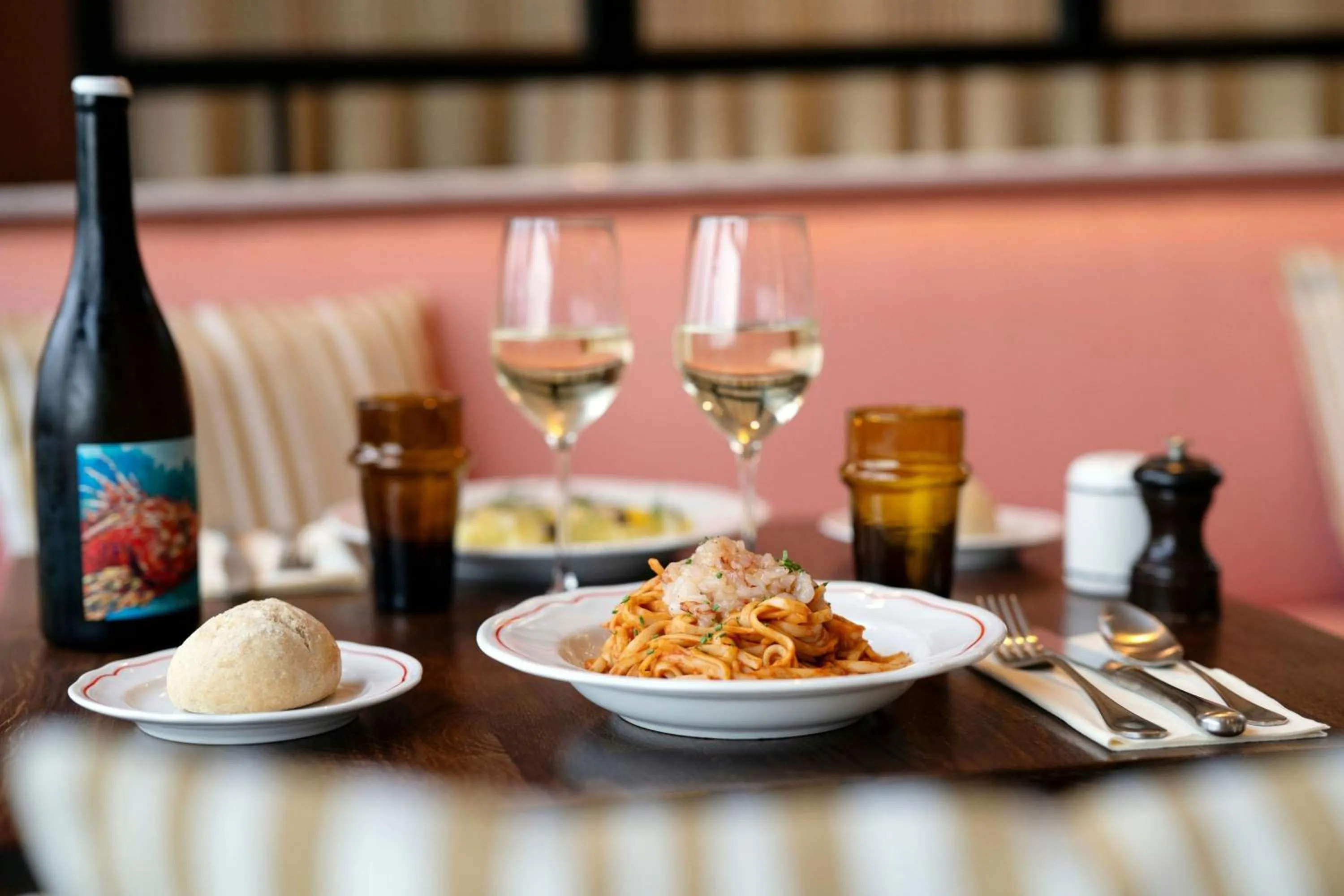 Restaurant/places to eat in Renaissance Paris La Defense Hotel