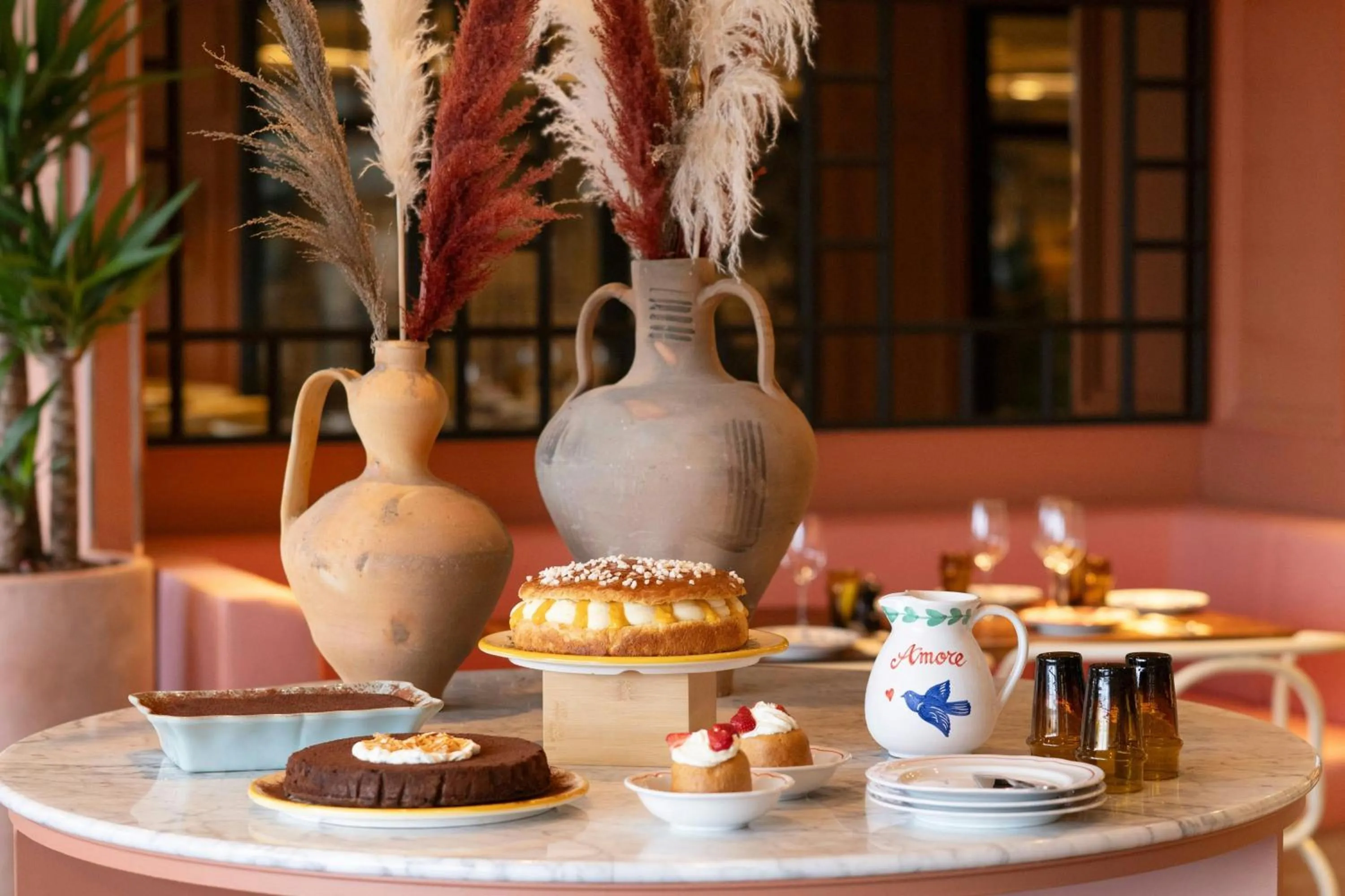 Restaurant/places to eat in Renaissance Paris La Defense Hotel