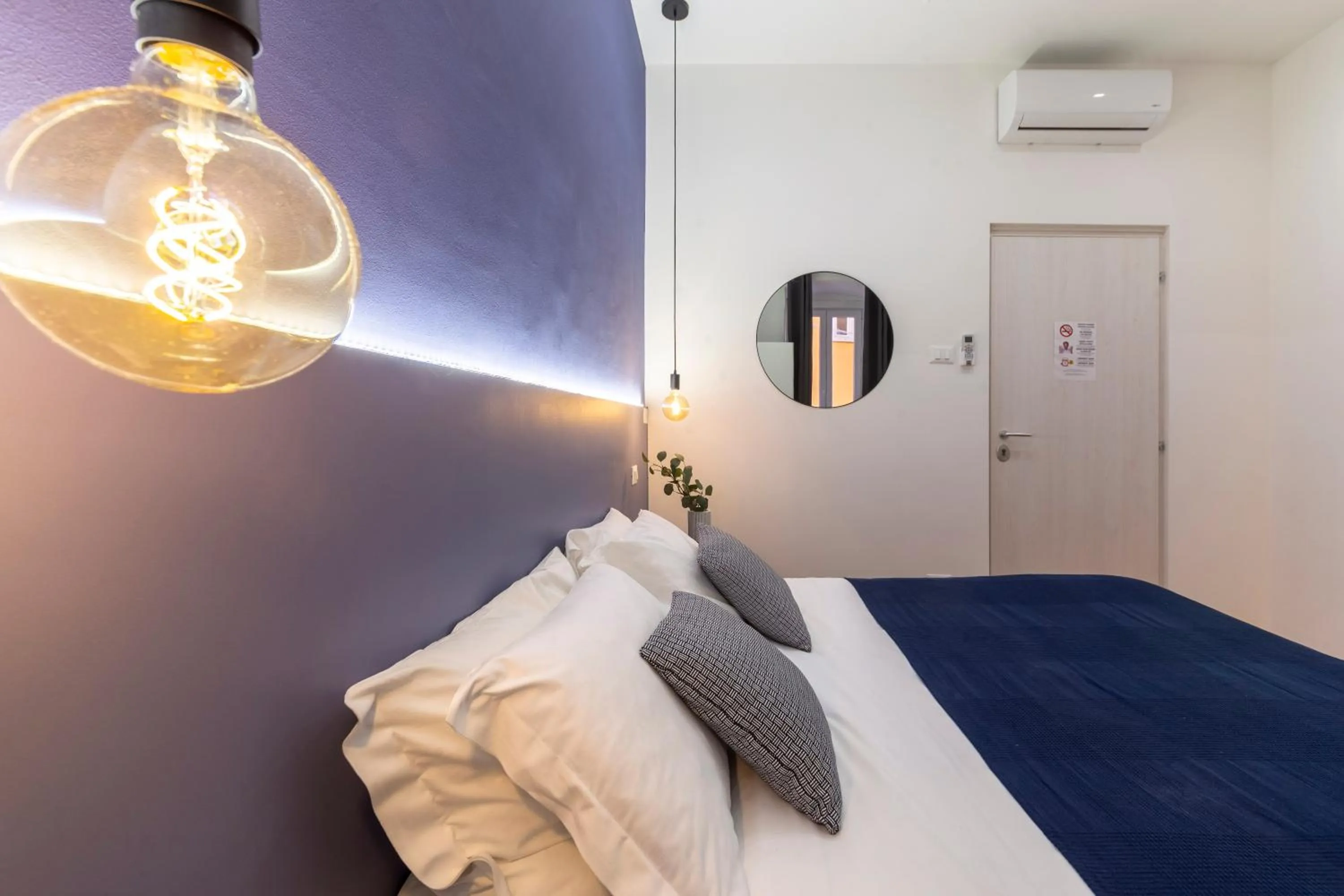 Bed in Lovely guest-room with private bathroom