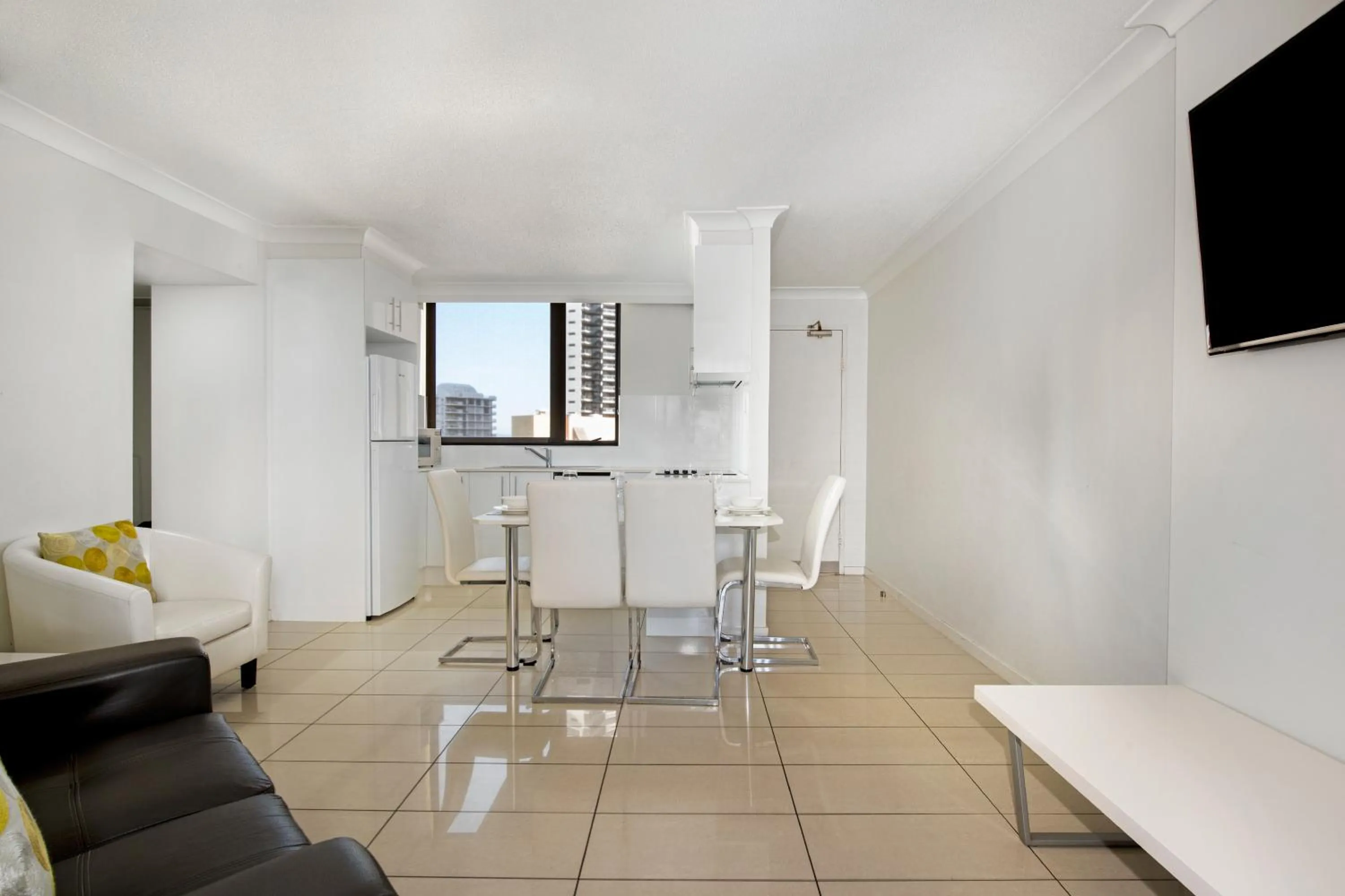 Kitchen or kitchenette in BreakFree Cosmopolitan