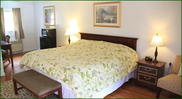 Bed in Lodge at Kennebunk