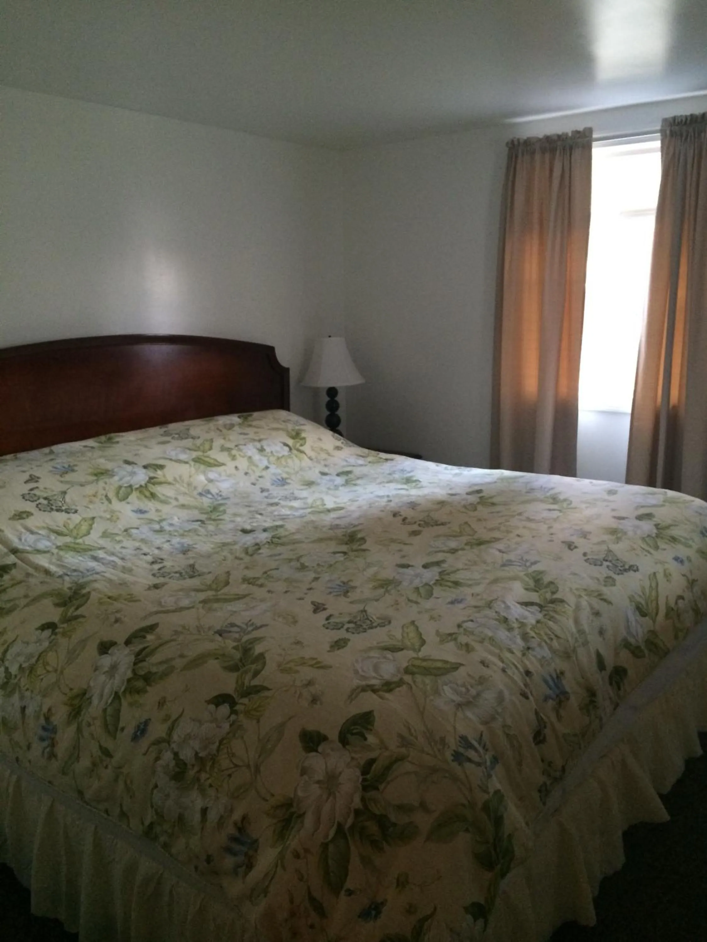 Bed in Lodge at Kennebunk