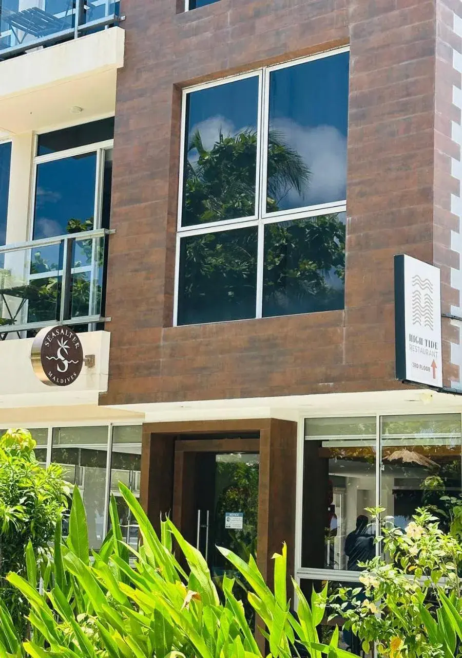 Property building in Seasalter Maldives Property building in Seasalter Maldives