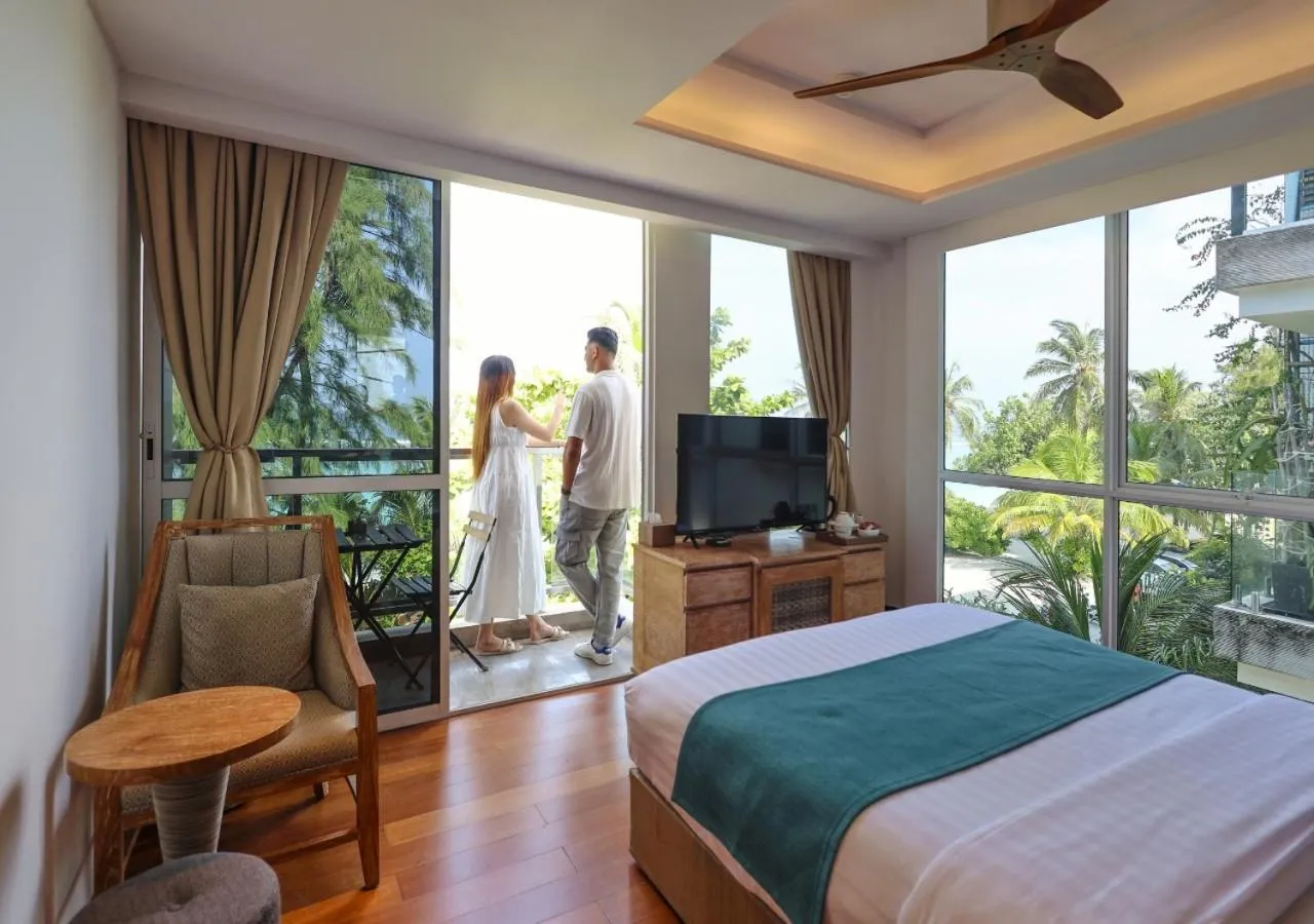 Balcony/Terrace, Bed in Seasalter Maldives