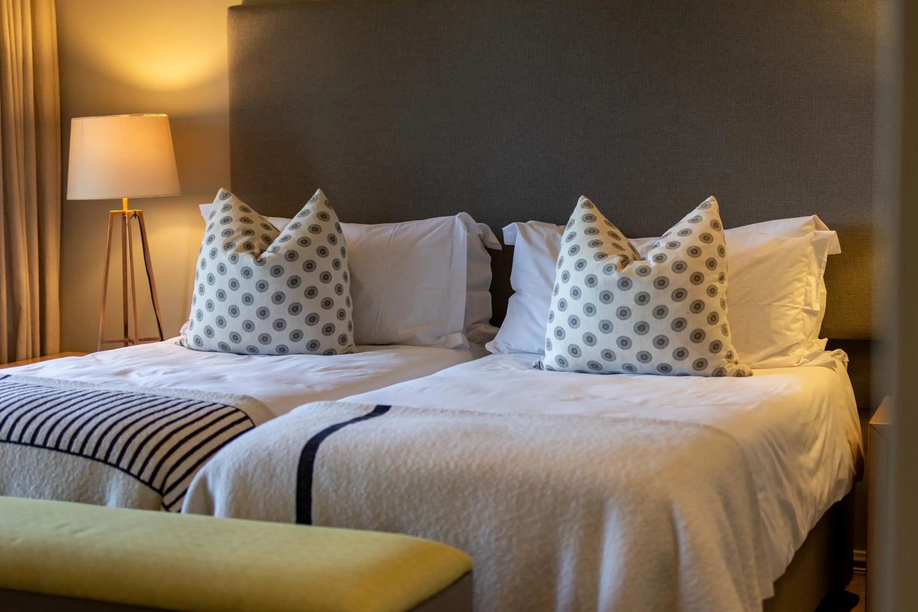 Bed in Gowrie Farm Golf Lodge
