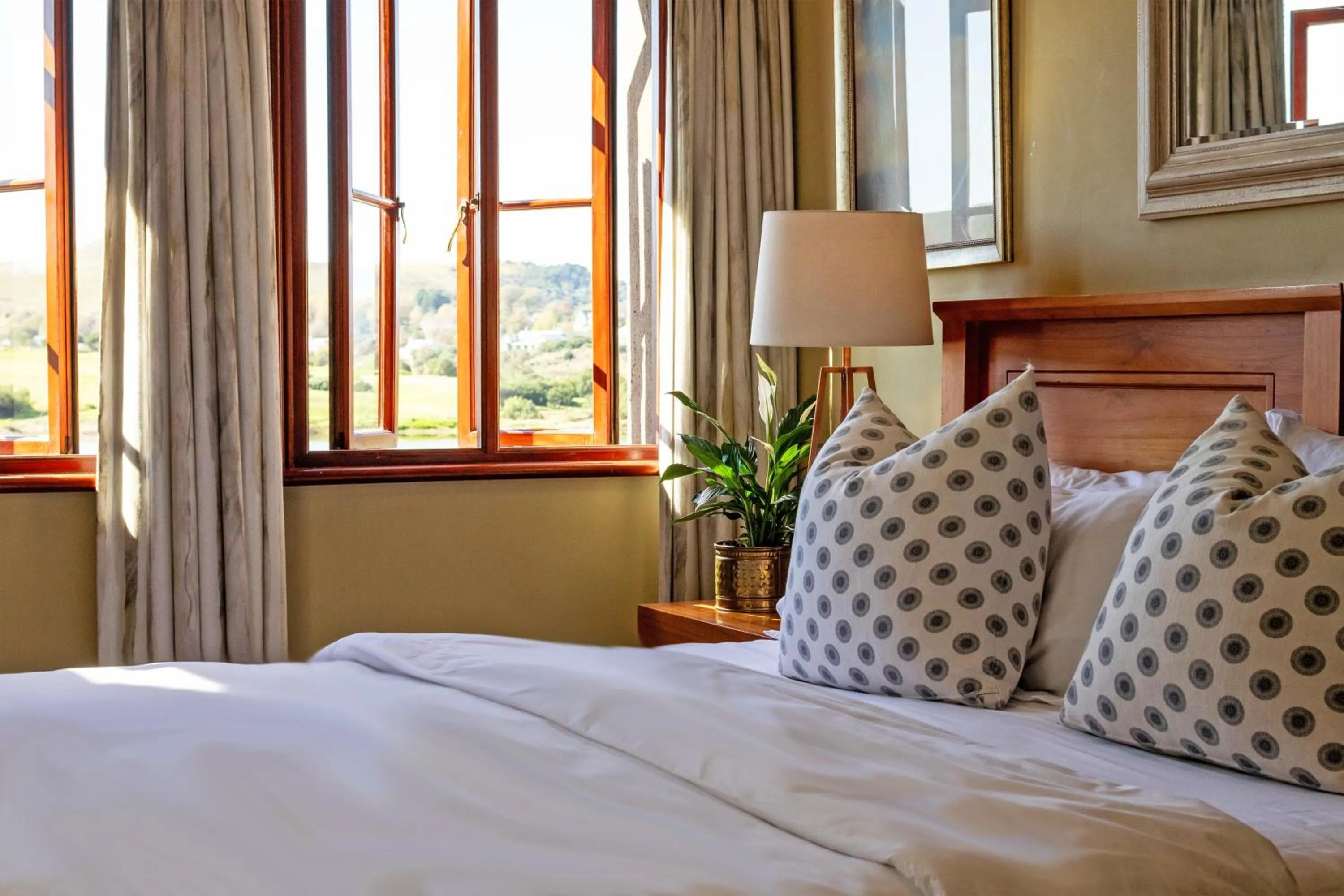 Bed in Gowrie Farm Golf Lodge