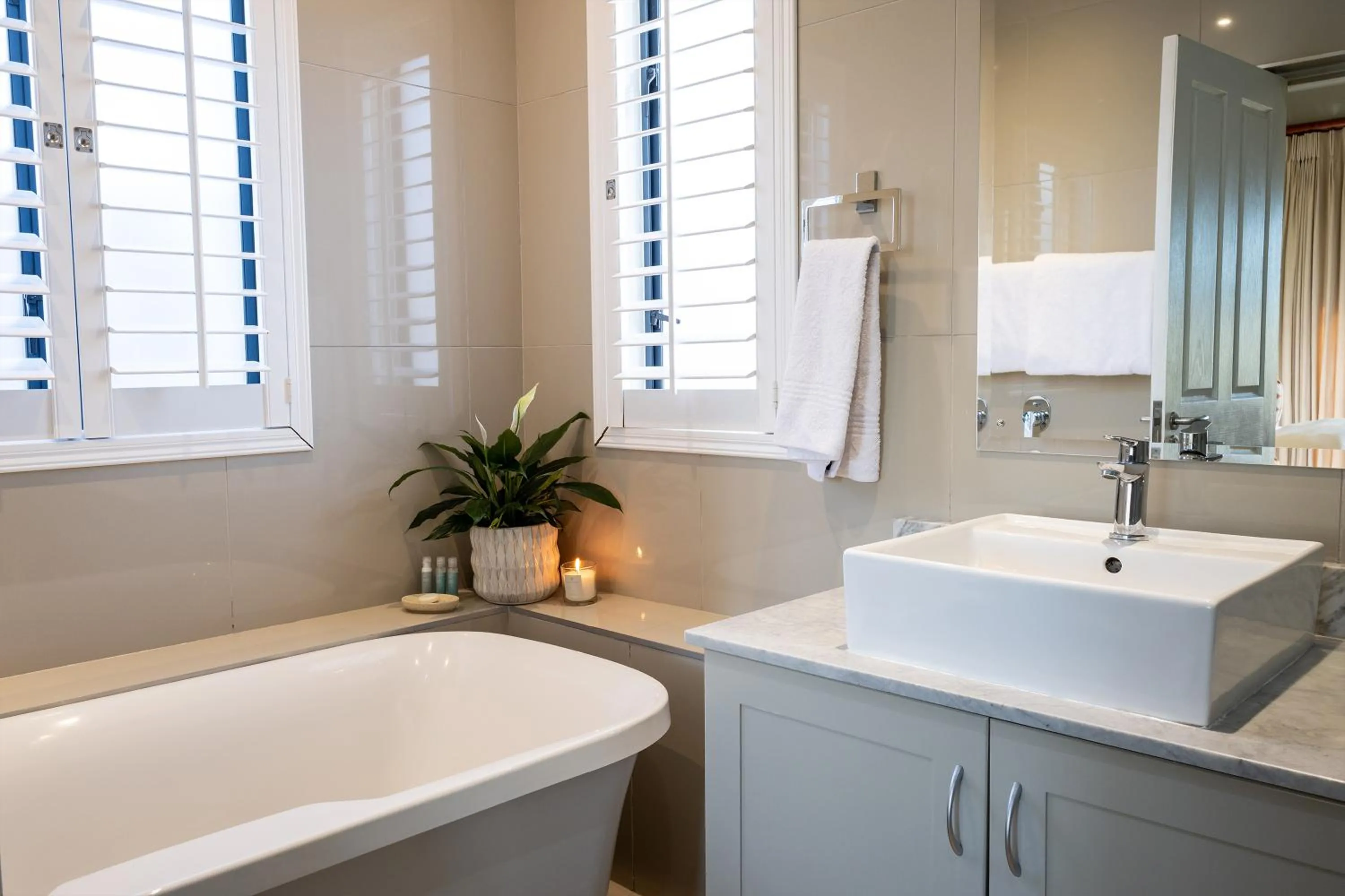 Bath in Gowrie Farm Golf Lodge