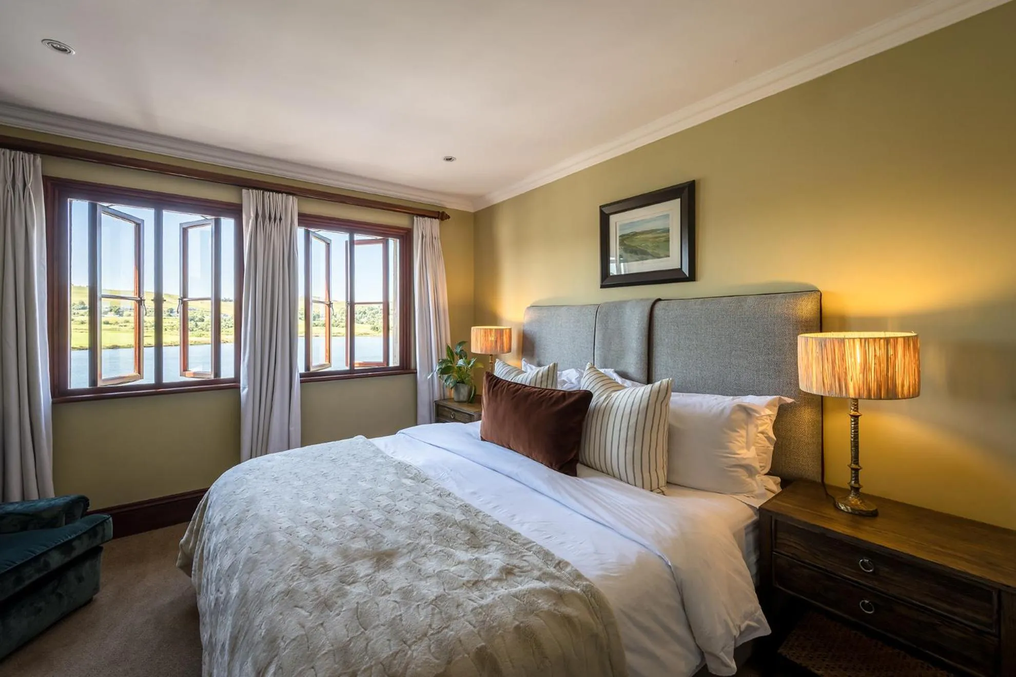 Bed in Gowrie Farm Golf Lodge